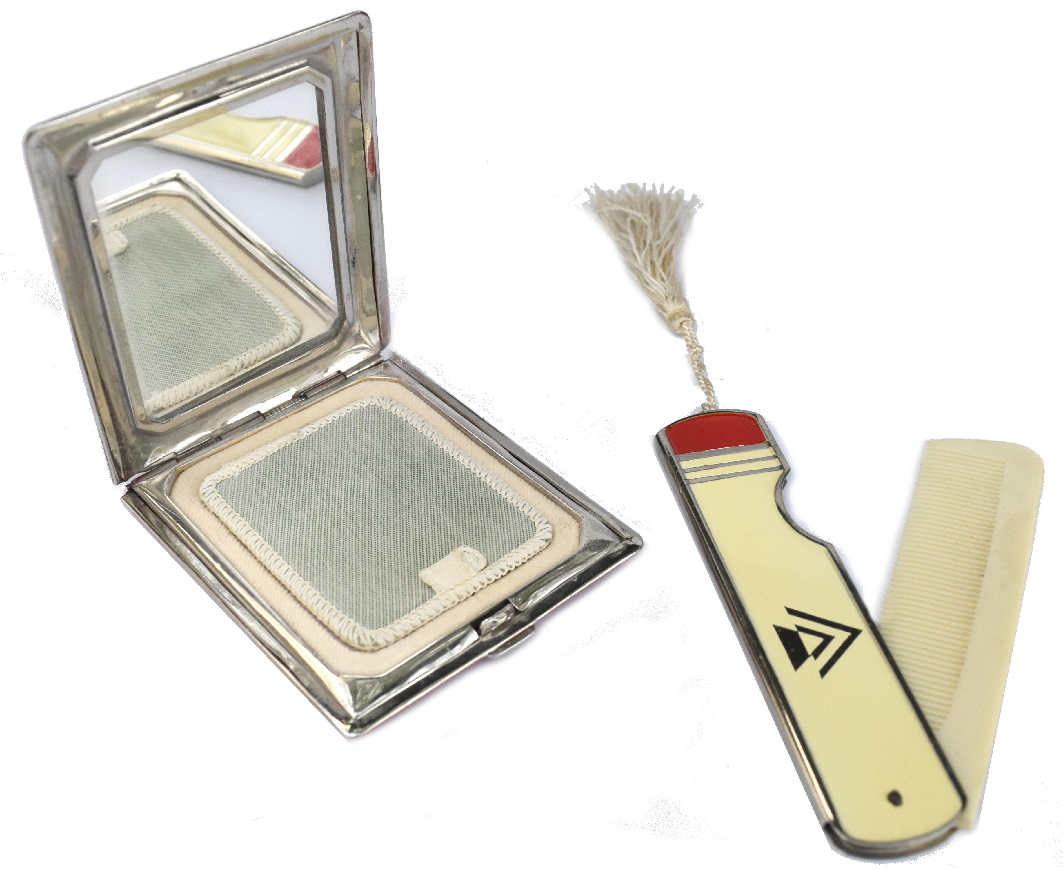 20th Century Art Deco Ladies Enamel Powder Compact & Comb, Original Box, England, c1930 For Sale