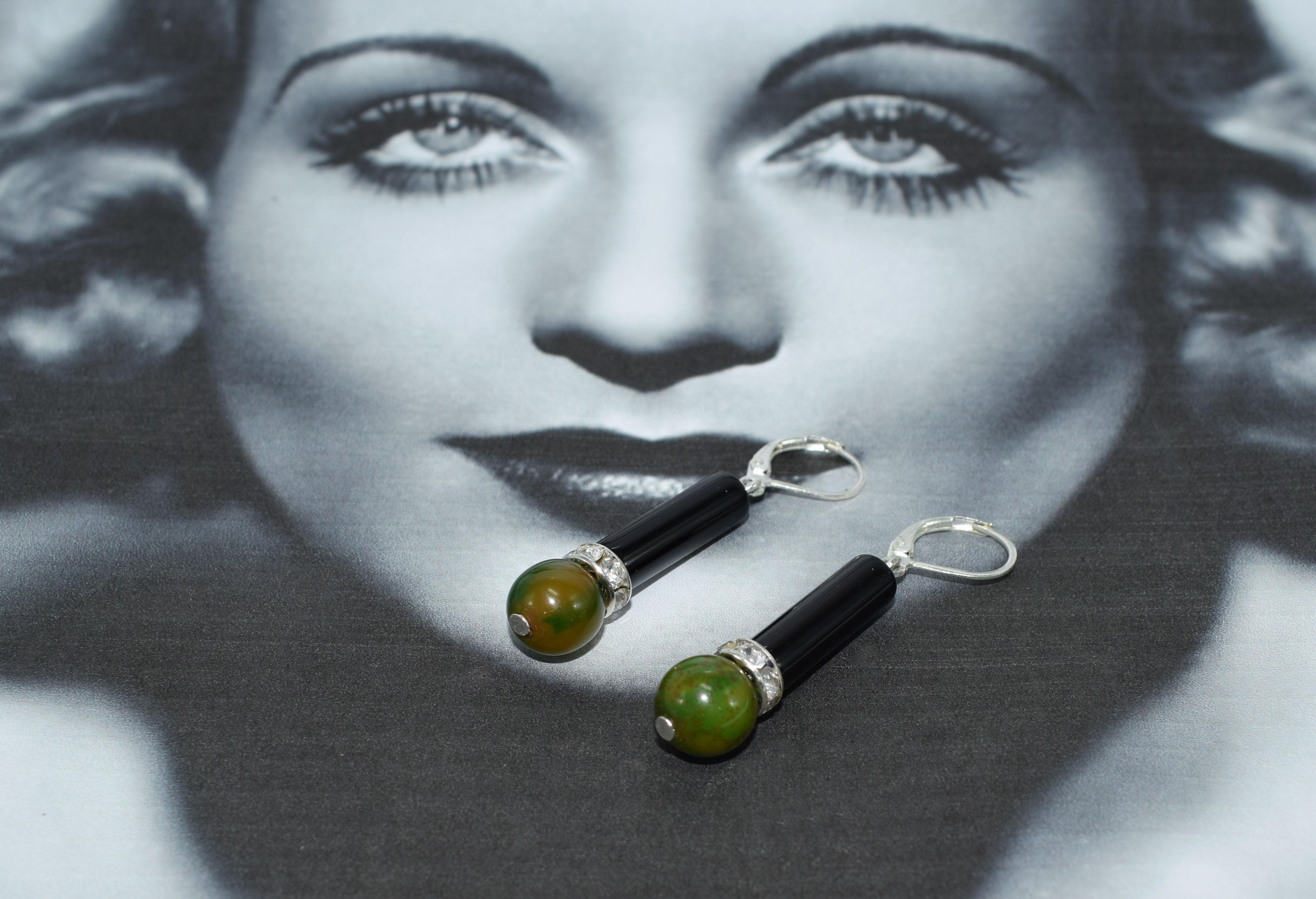 Art Deco Ladies Phenolic Bakelite Earrings For Sale 3
