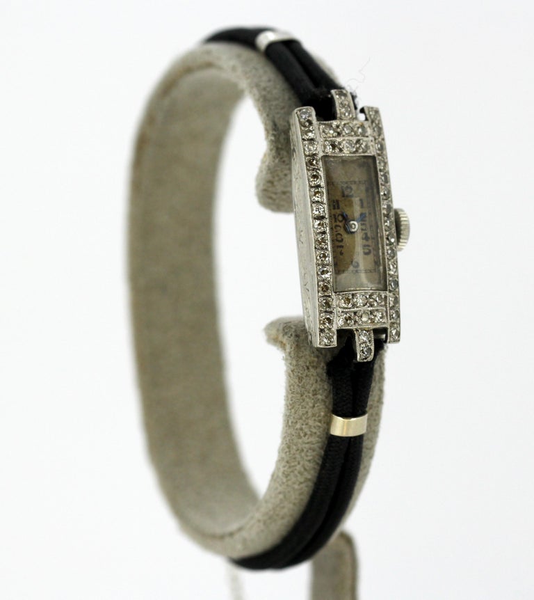 Art Deco Ladies Platinum Manual Winding Wristwatch with Diamonds For