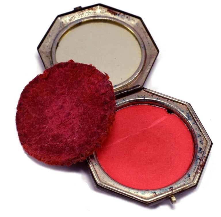 Art Deco Ladies Powder Compact, circa 1935 For Sale at 1stDibs