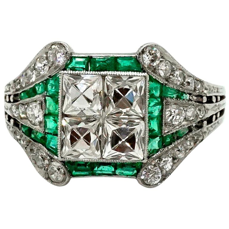 Art Deco Ladies Ring 950 Platinum Diamonds and Emeralds 1.90 Carat, circa 1920 For Sale