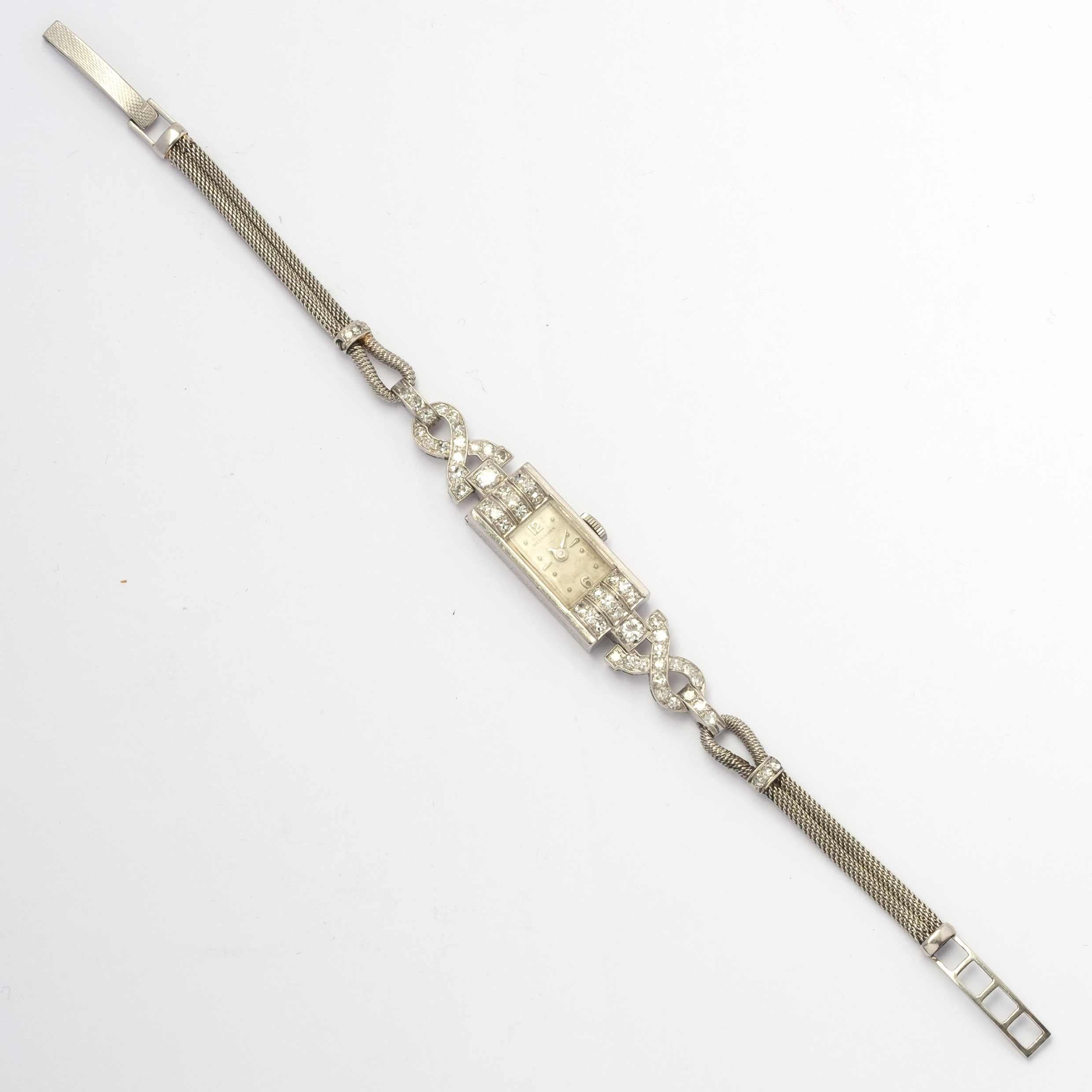 Exquisite Damenuhr aus der Art Déco-Periode, aus Platin gefertigt, mit der Punze 