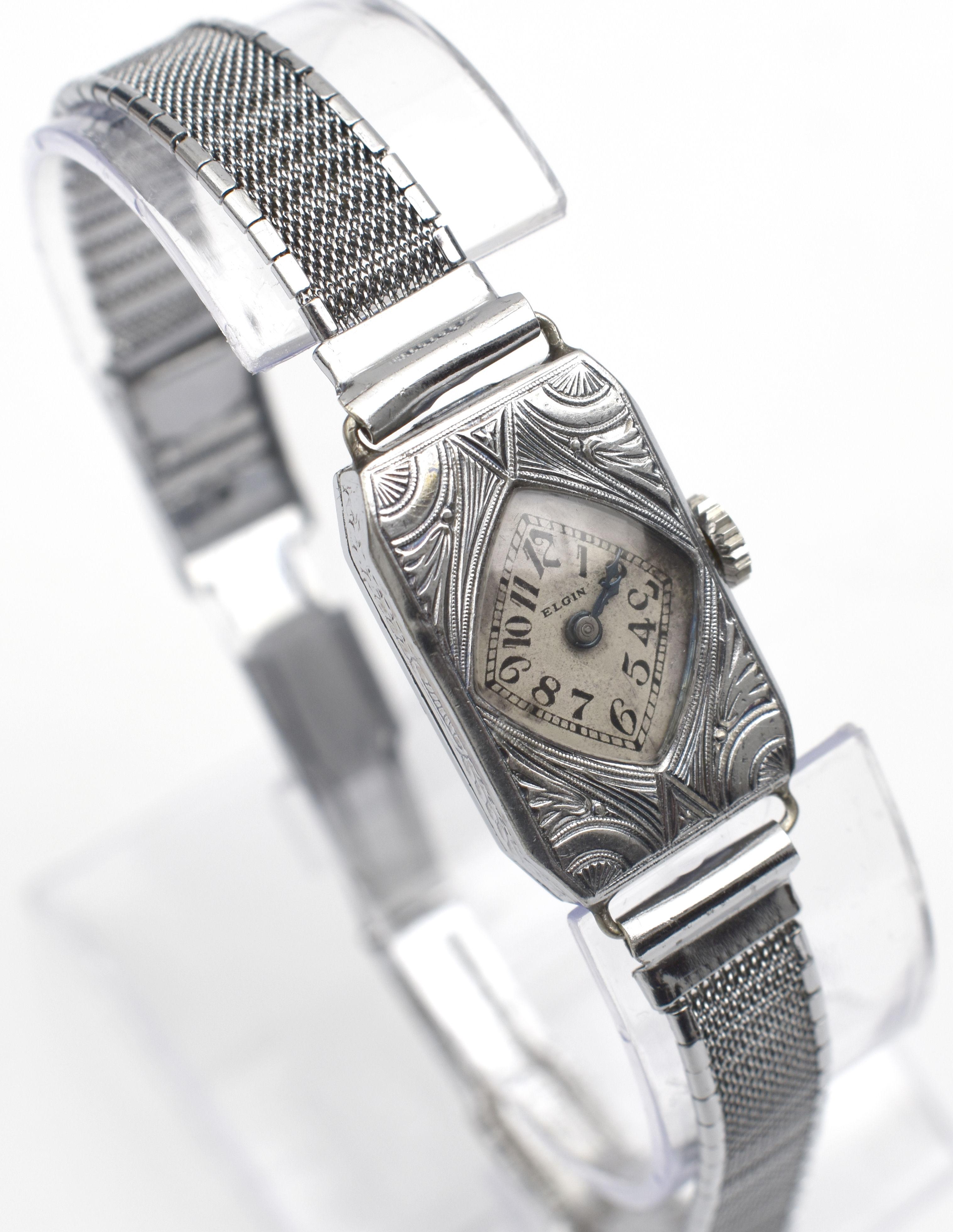 Wonderfully styled Art Deco ladies watch originating from the 1934 and made by the American watchmakers Elgin. A fine classic calibre movement running well on a 7 jewel Elgin grade 488 movement dated 1934 having been recently serviced ( September