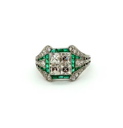 Art Deco Ladies Ring 950 Platinum Diamonds and Emeralds 1.90 Carat, circa 1920