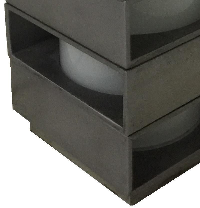Lampada da tavolo Art deco

Materia: cromo e opalina
Stile: Art Deco
Paese: Francia
Per prendersi cura della tua proprietà e della vita dei nostri clienti, il nuovo cablaggio è stato realizzato.
Se vuoi vivere gli anni d'oro, questa è la lampada da