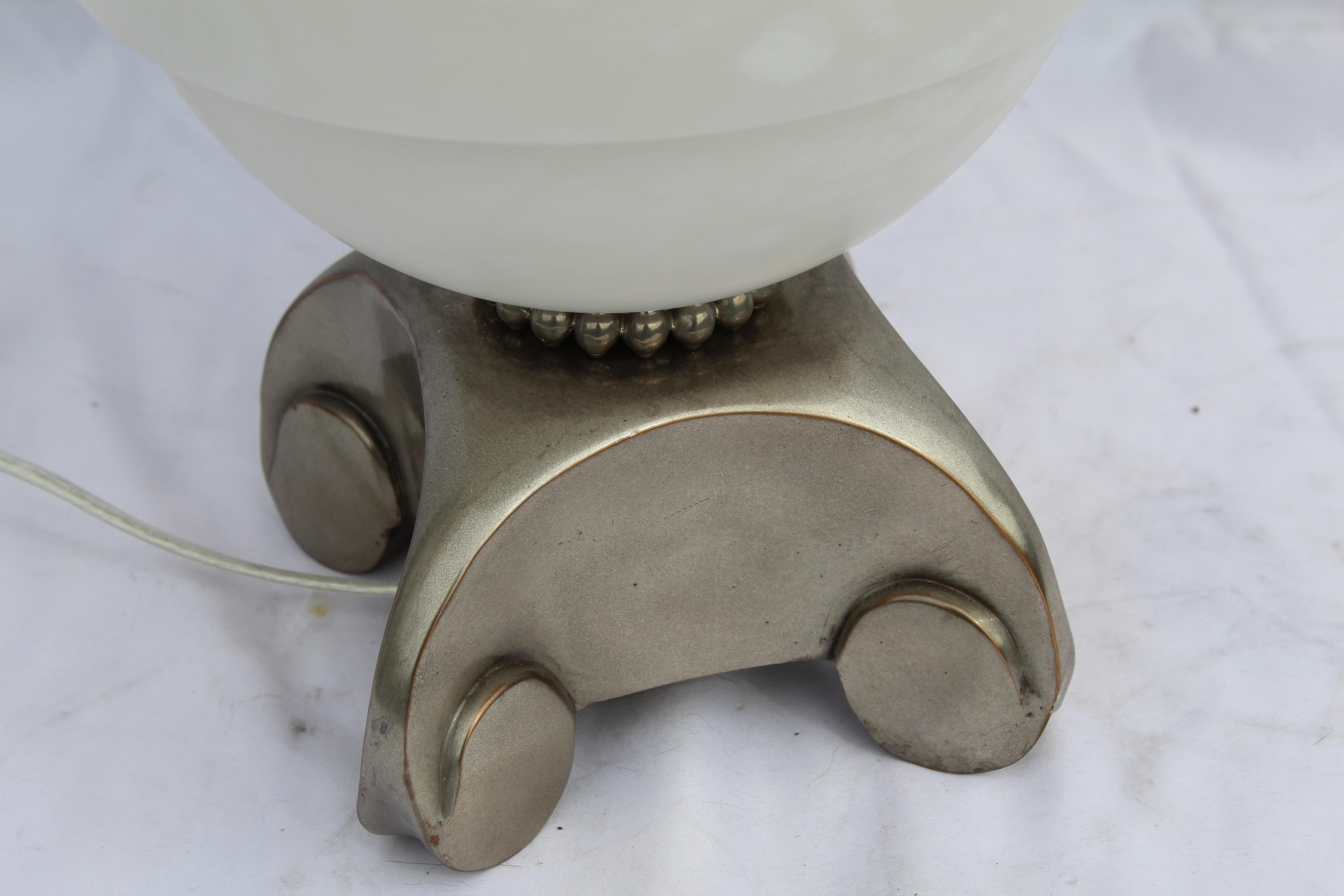 Nord-américain Lampe Art déco, albâtre, base en bronze argenté d'après Ruhlmann en vente
