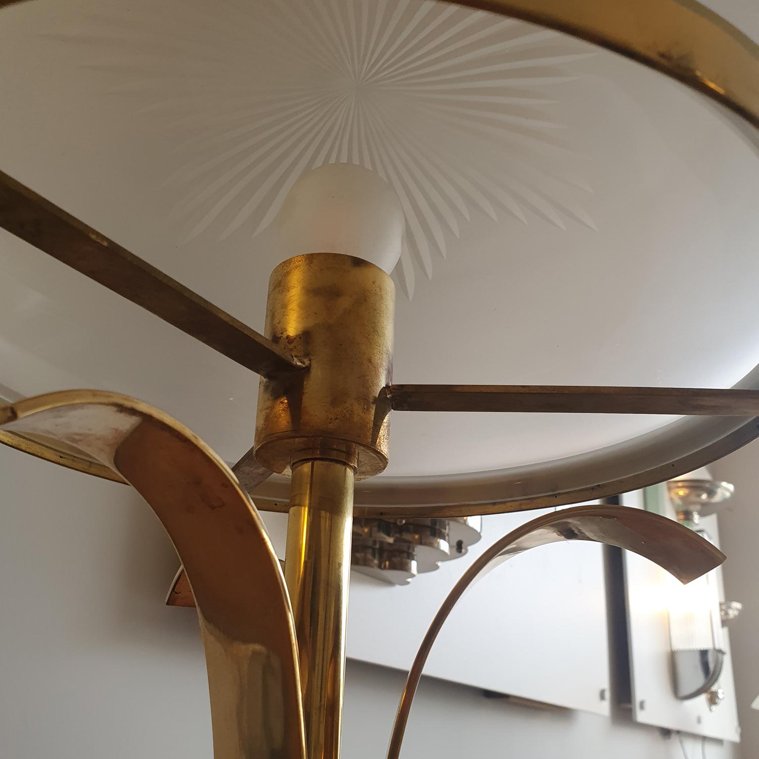 Lámpara Art Déco con acabado en bronce viejo y cristal vintage.