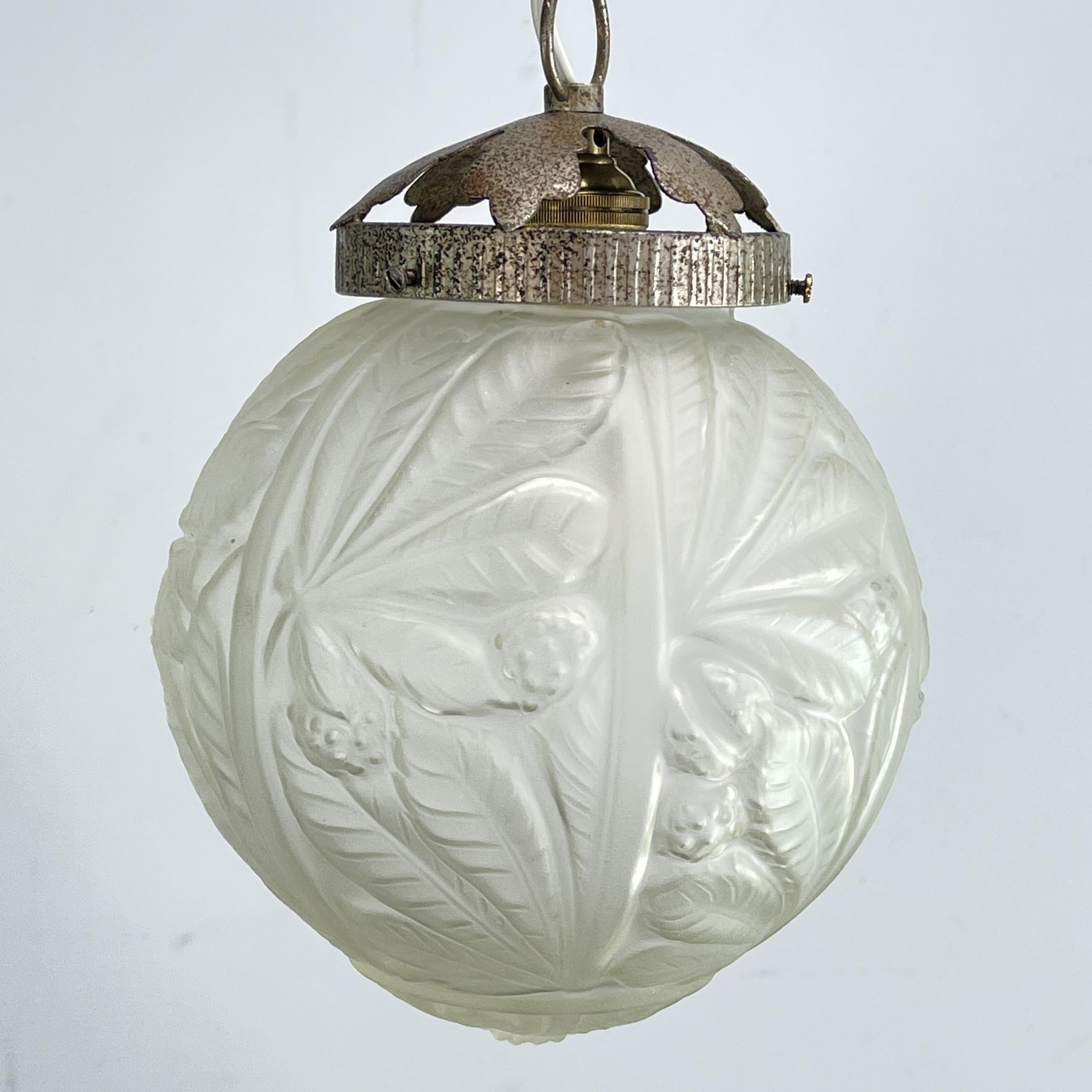 ART DECO Lamp Ceiling Lamp Ball lamp luminaire, 1930s In Good Condition For Sale In Saarburg, RP