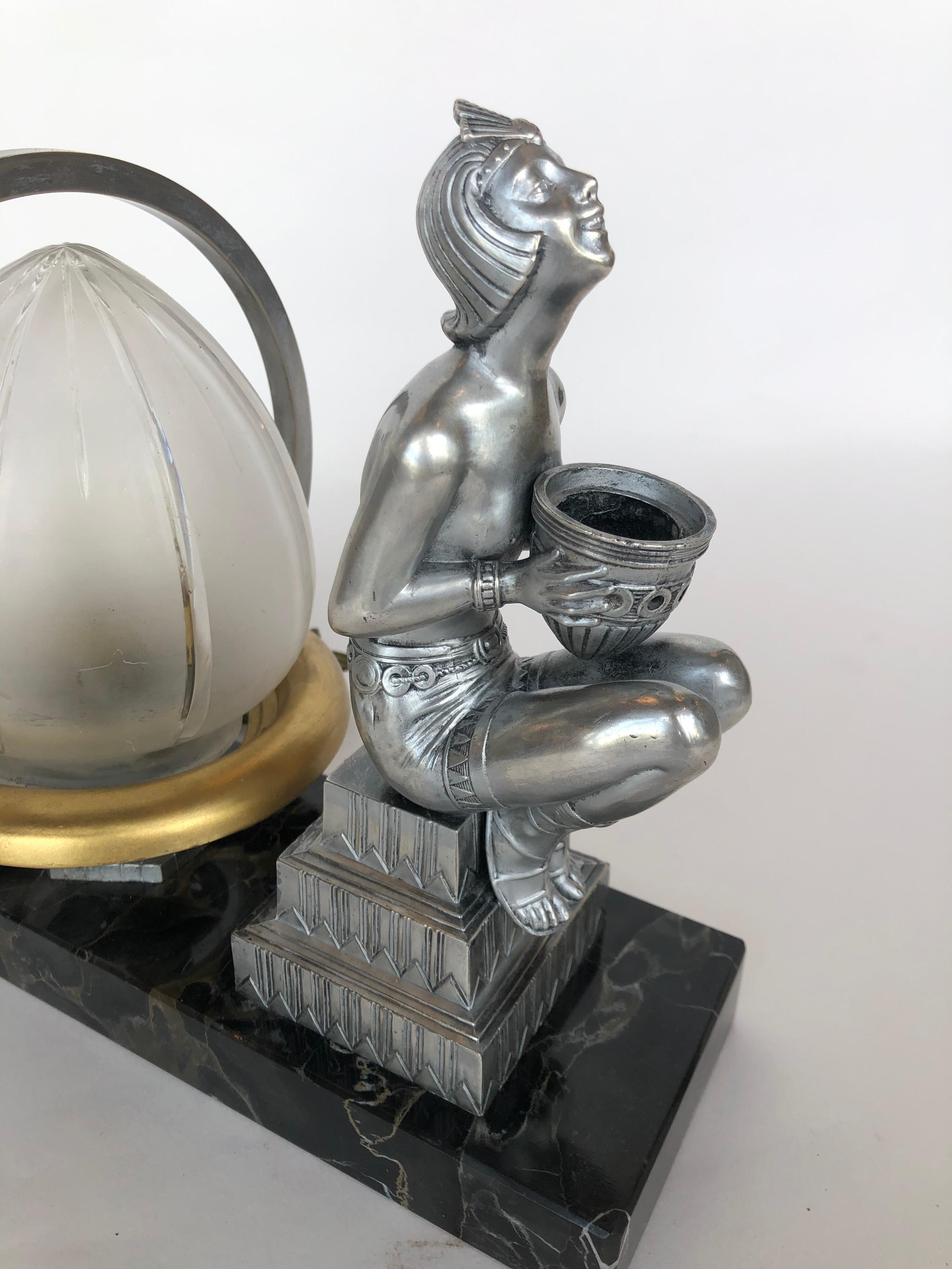 Français Lampe Art Déco en vente