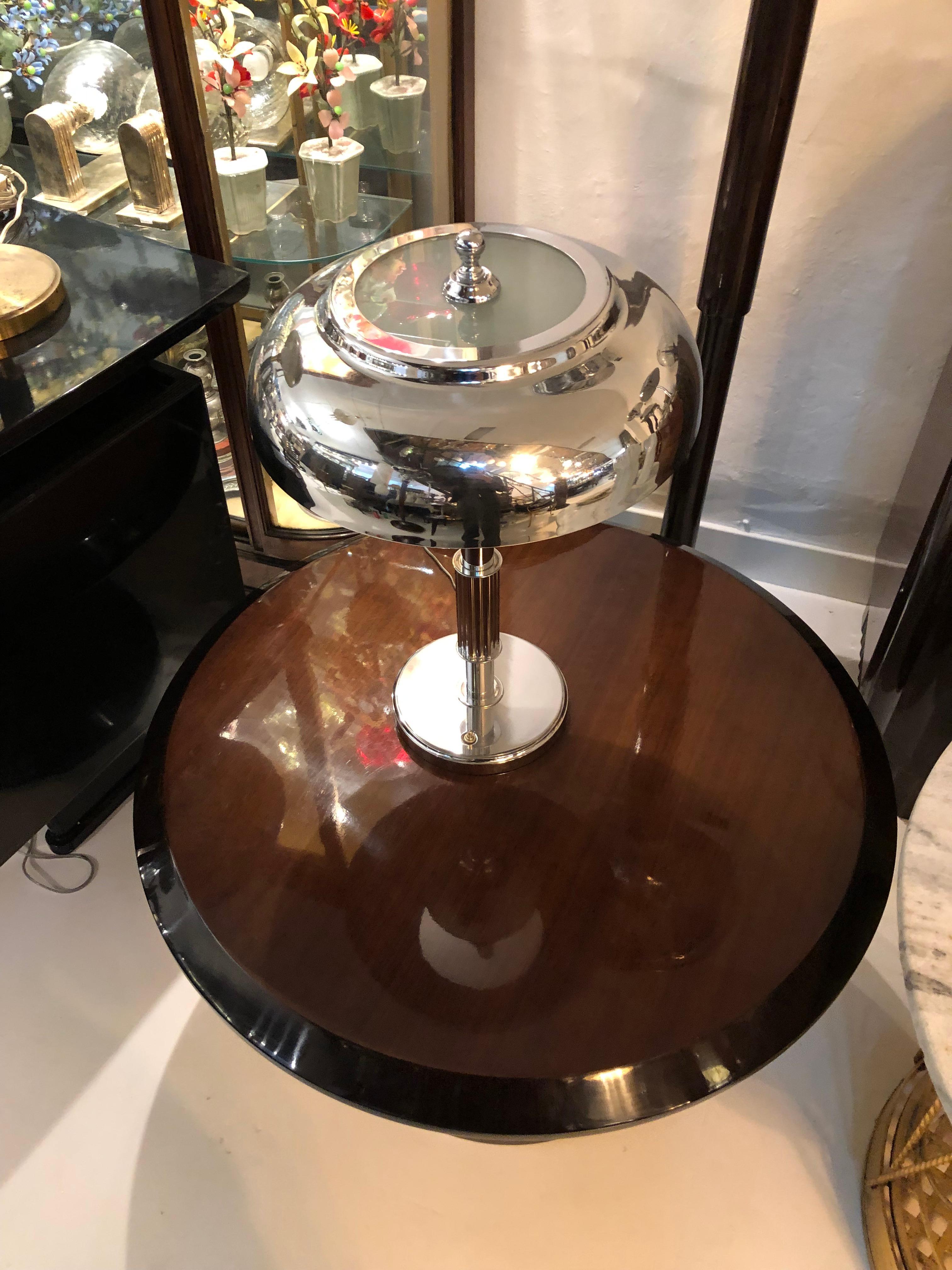 Table lamp Art Deco

Materia: Chrome
Style: Art Deco
Country: France
To take care of your property and the lives of our customers, the new wiring has been done.
If you want to live in the golden years, this is the table lamp that your project