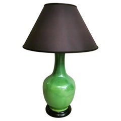 Lampe Art Déco française « Craquel » avec base en bois de céramique verte sans abat-jour