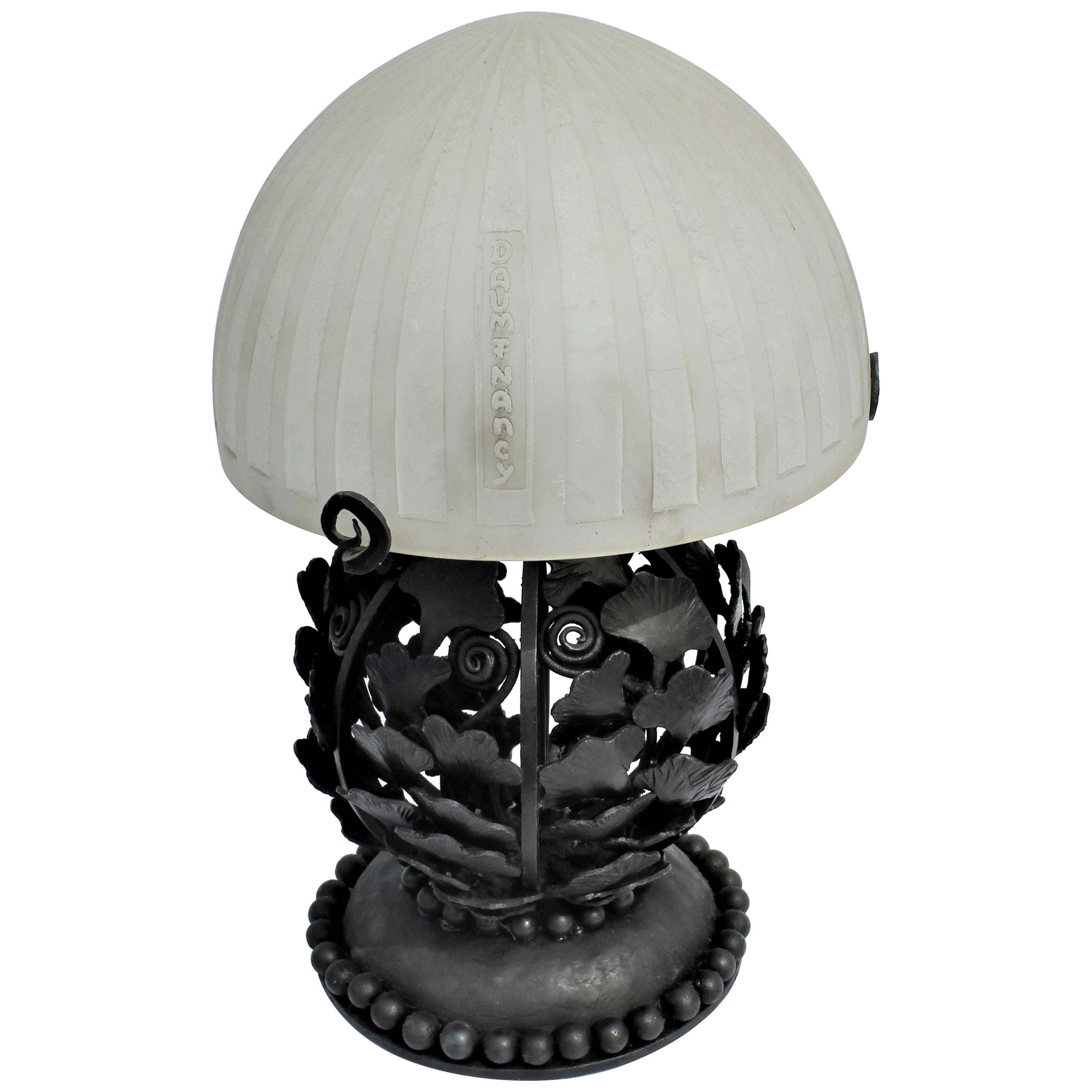 Lampe Art Déco Verre et base en fer forgé d'après E.Brandt et Daum