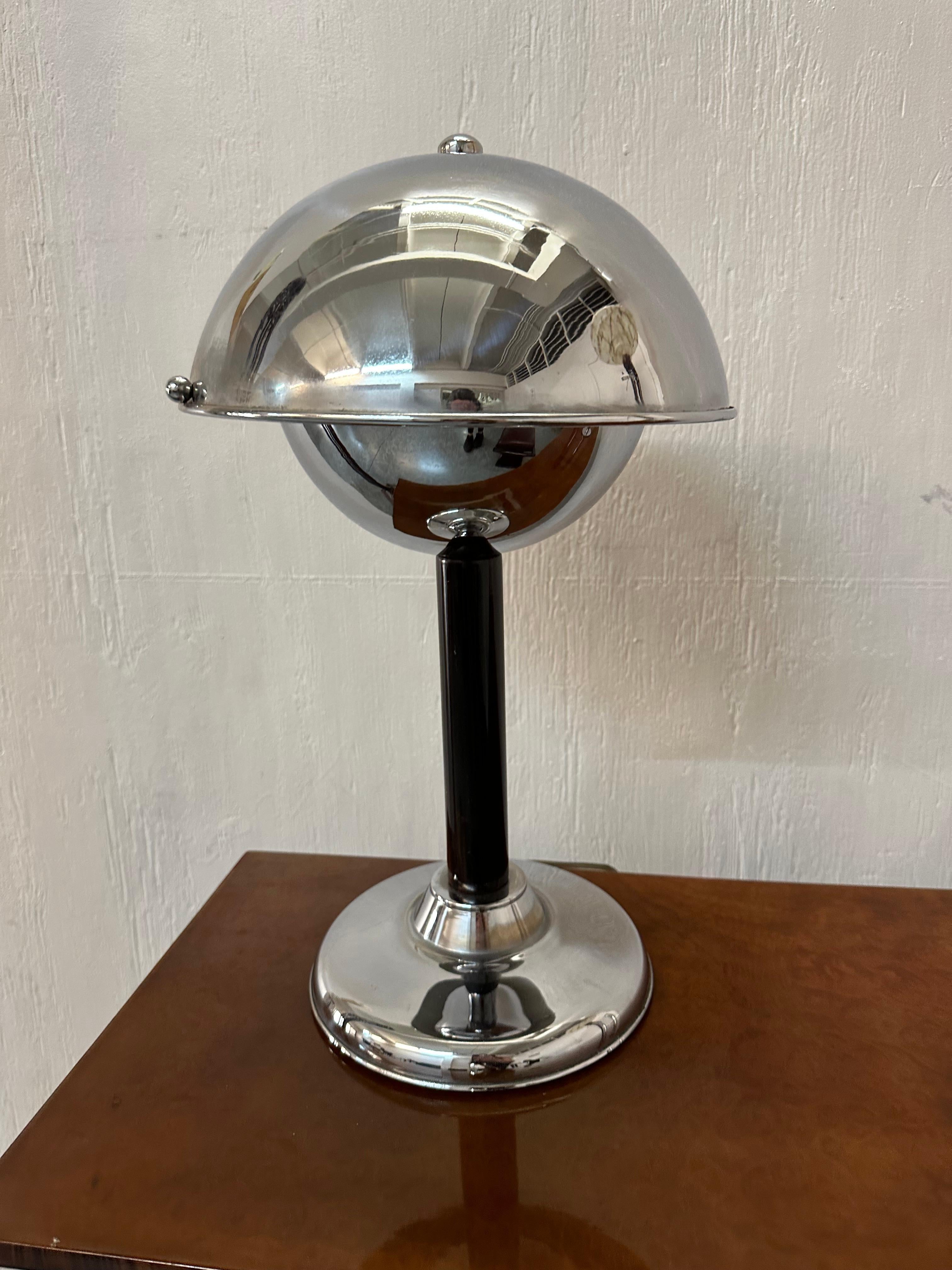 Art Deco Table Lamp in Chrome and Wood, France, 1930 For Sale 10