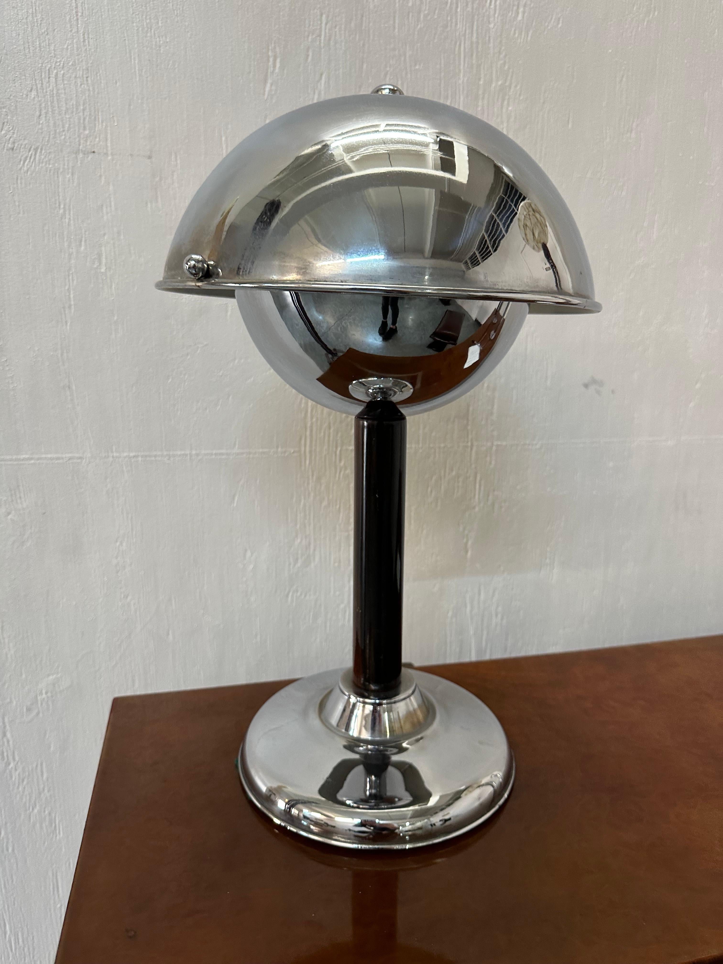 Art Deco Table Lamp in Chrome and Wood, France, 1930 For Sale 12