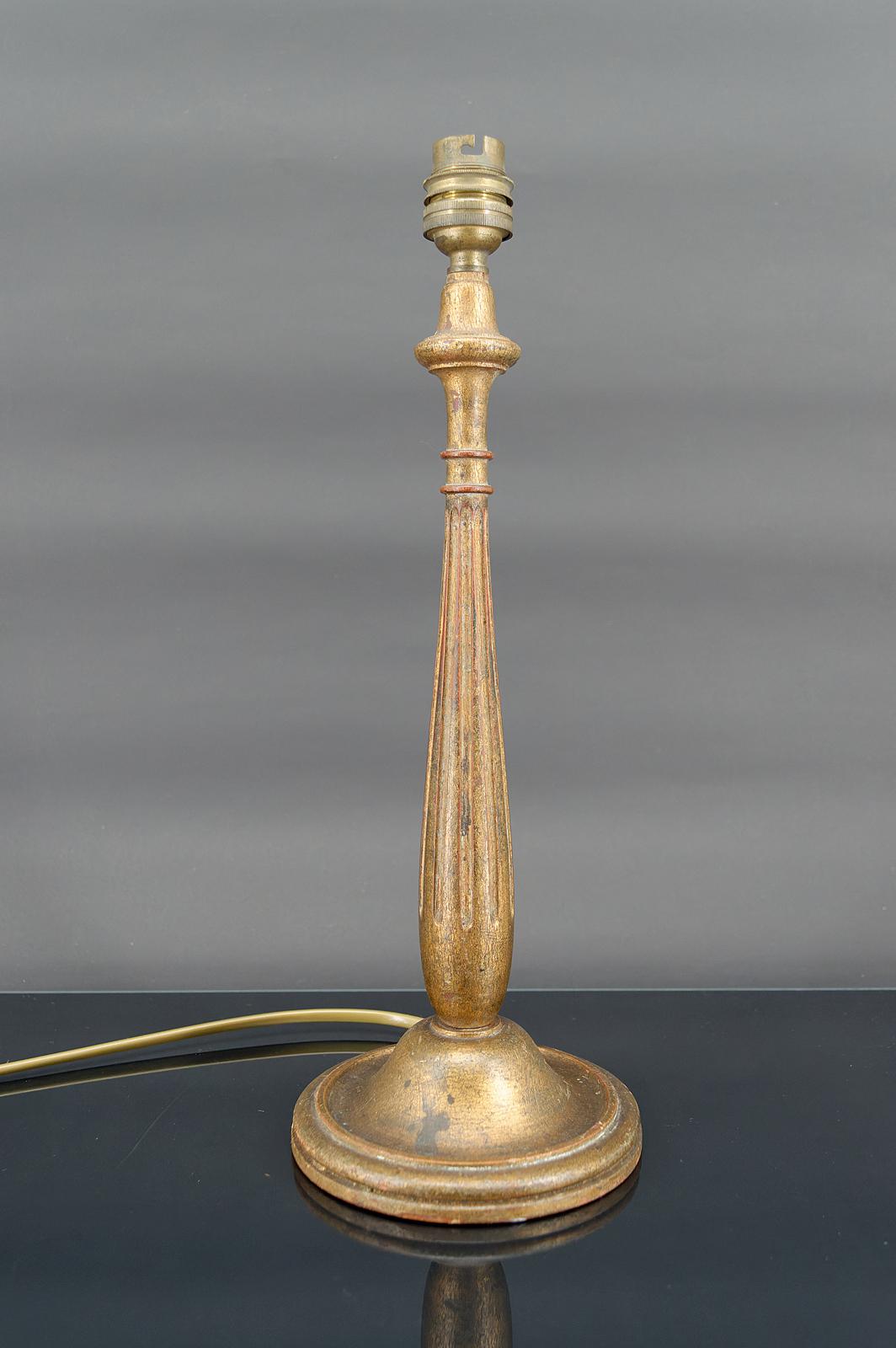 Early 20th Century Art Deco lamp in gilded wood, Paul Follot style, France, Circa 1920 For Sale