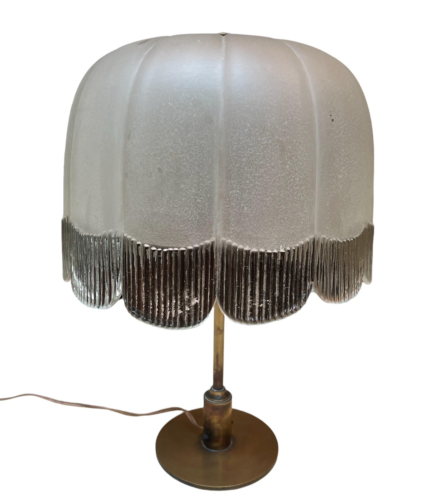 Art Deco Lamp in glass and bronze, 1930, France For Sale 4