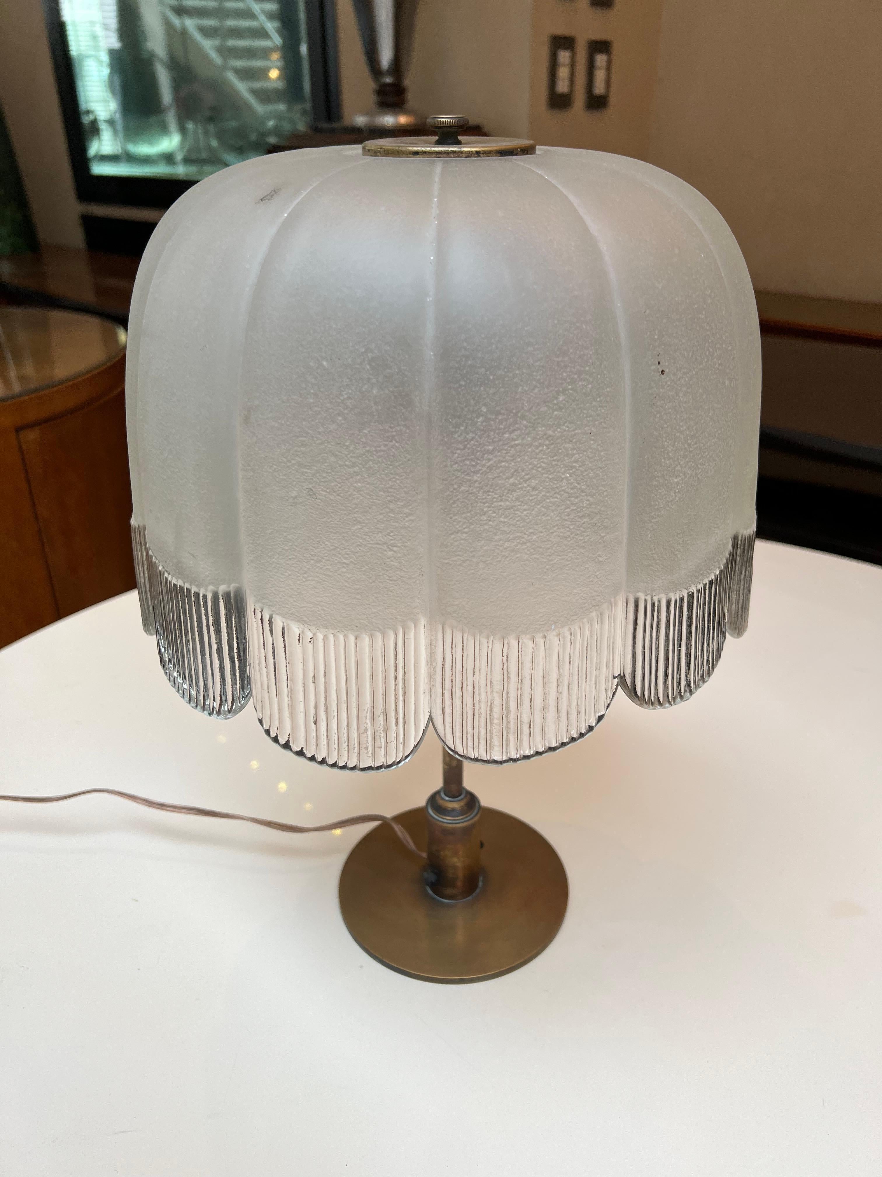 Mid-20th Century Art Deco Lamp in glass and bronze, 1930, France For Sale