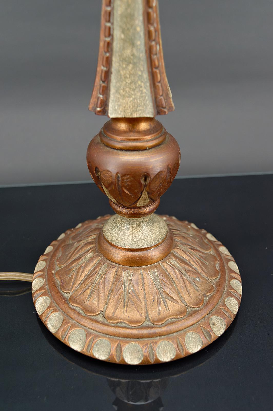 Early 20th Century Art Deco lamp in green painted wood and copper patina, France, Circa 1920 For Sale