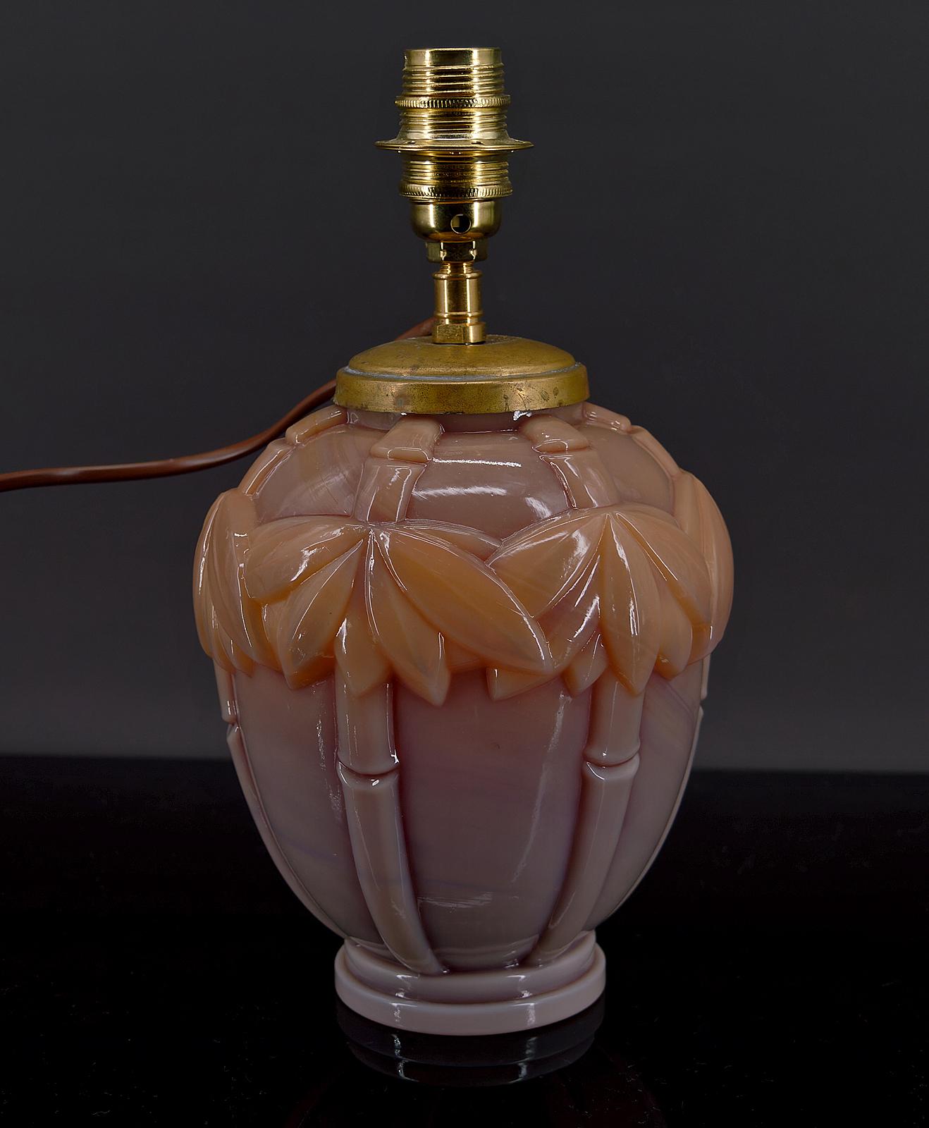 French Art Deco Lamp in Opaline Glass, France, circa 1930 For Sale