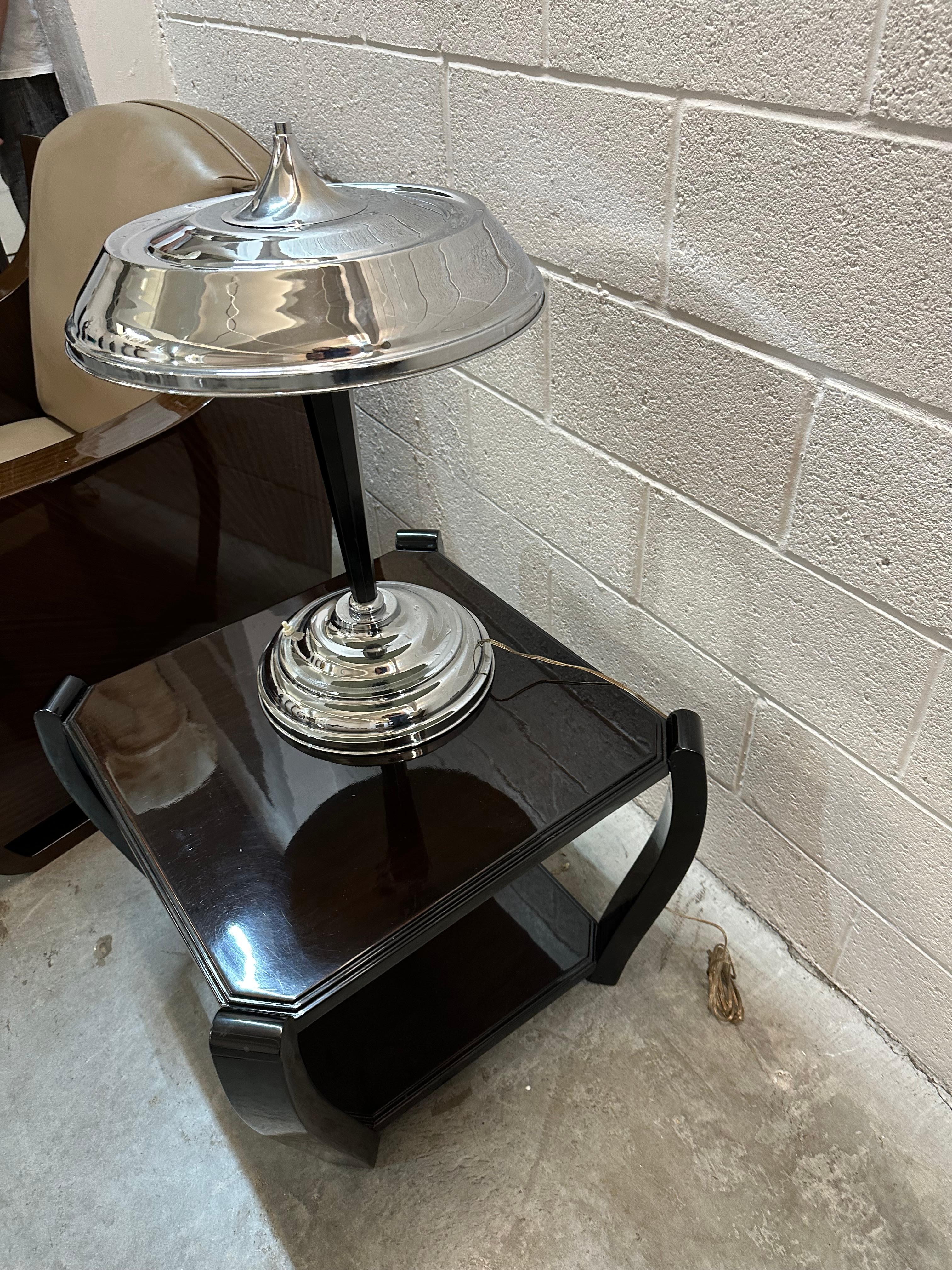 Art Deco Lamp in chrome and wood, 1930 For Sale 3