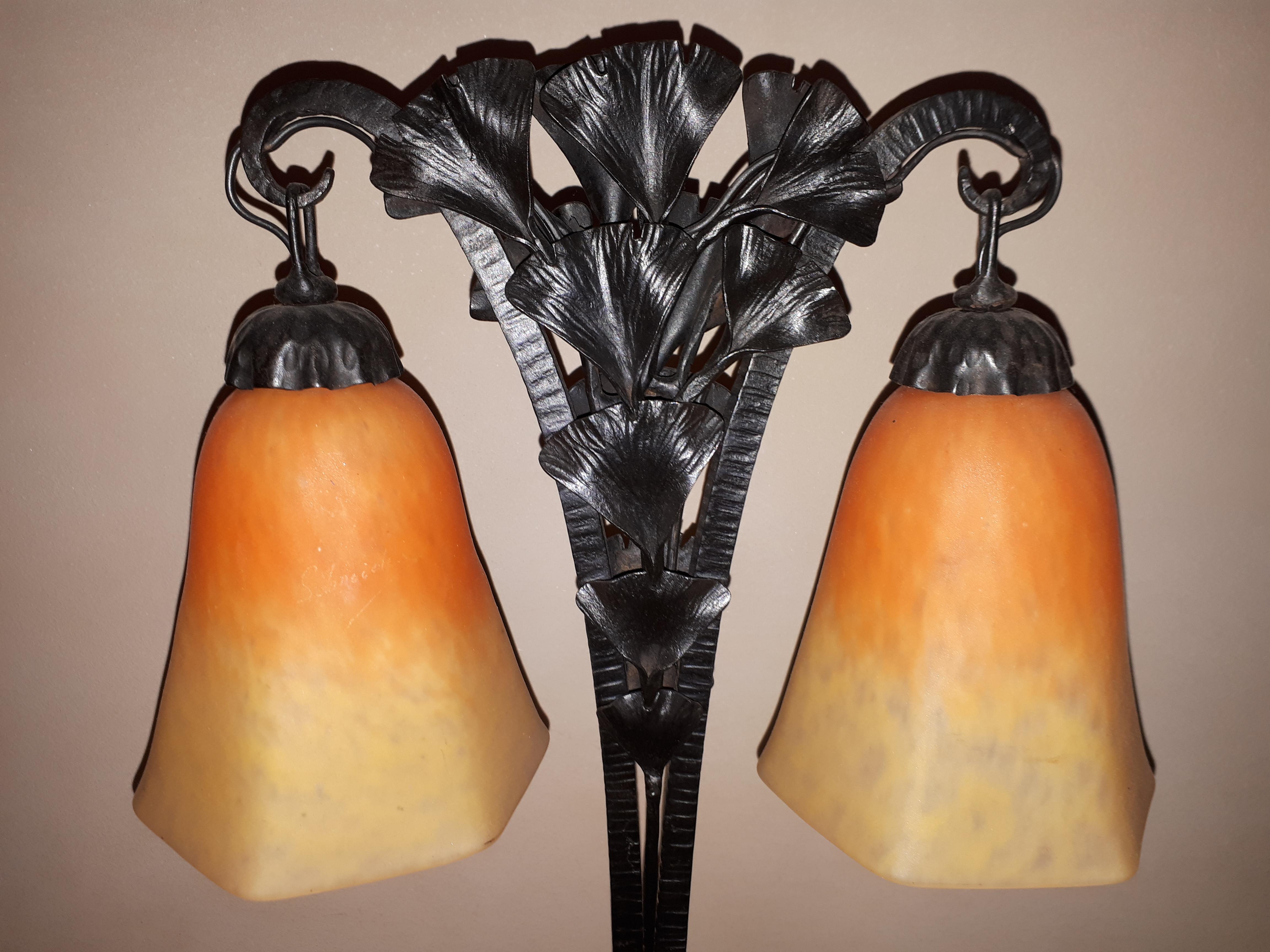 Art-Déco-Lampe aus Schmiedeeisen von Charles Schneider (Glas) im Angebot