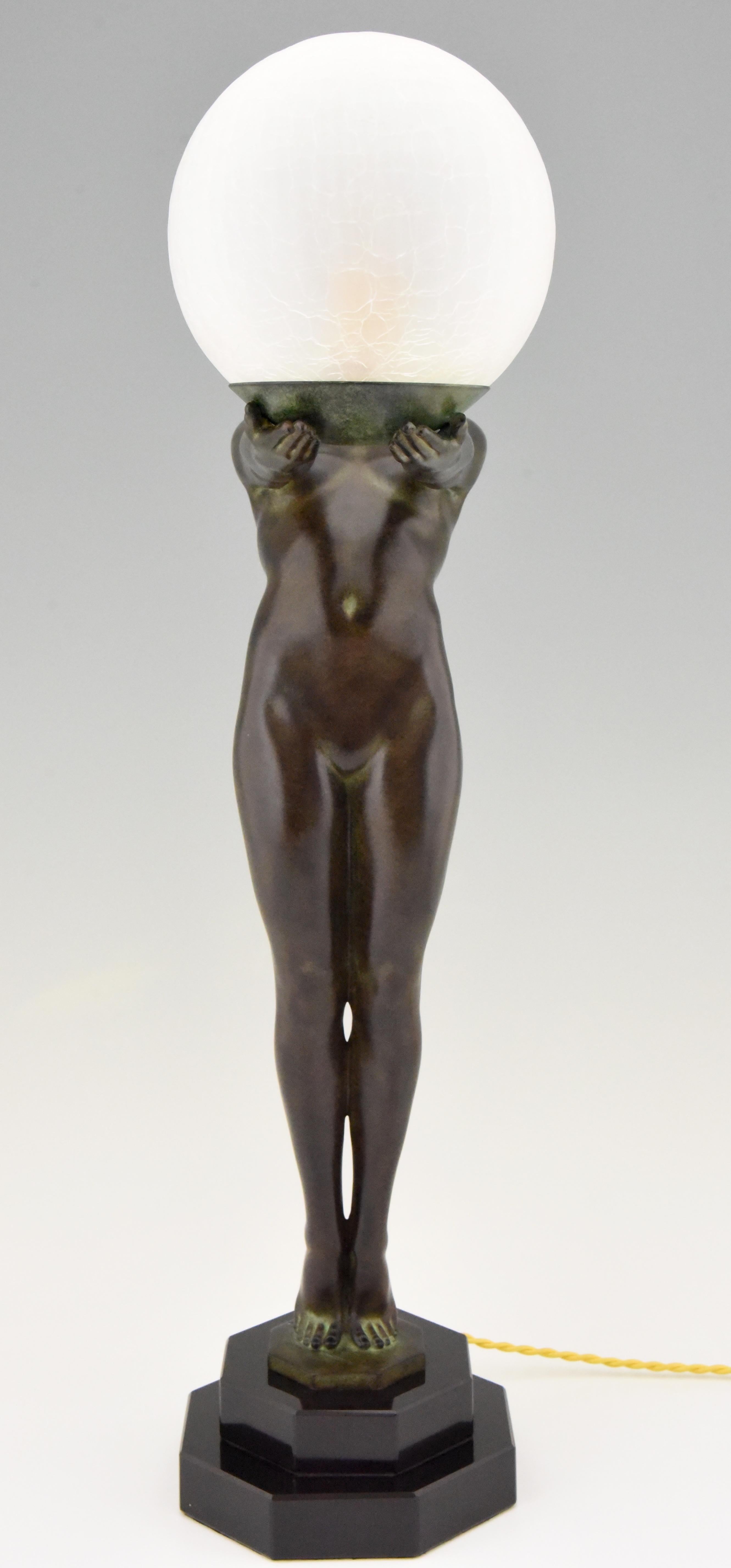 Art Deco Stil Lampe Clarté Stehender Akt Skulptur Max Le Verrier H 25 in, 64 cm (Französisch)
