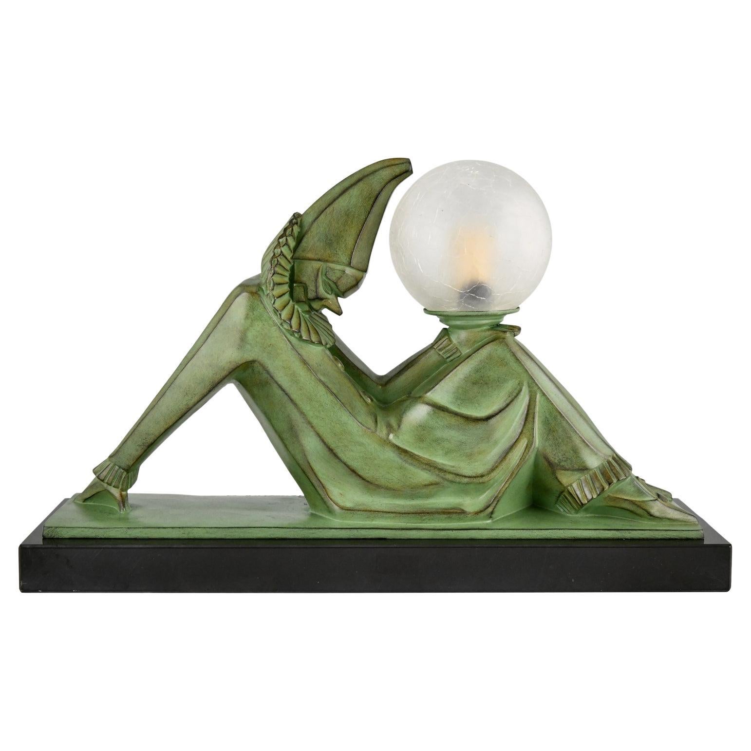 Lampe Art Déco Perroquet avec boule de Marcel Bouraine pour Max le Verrier.  en vente