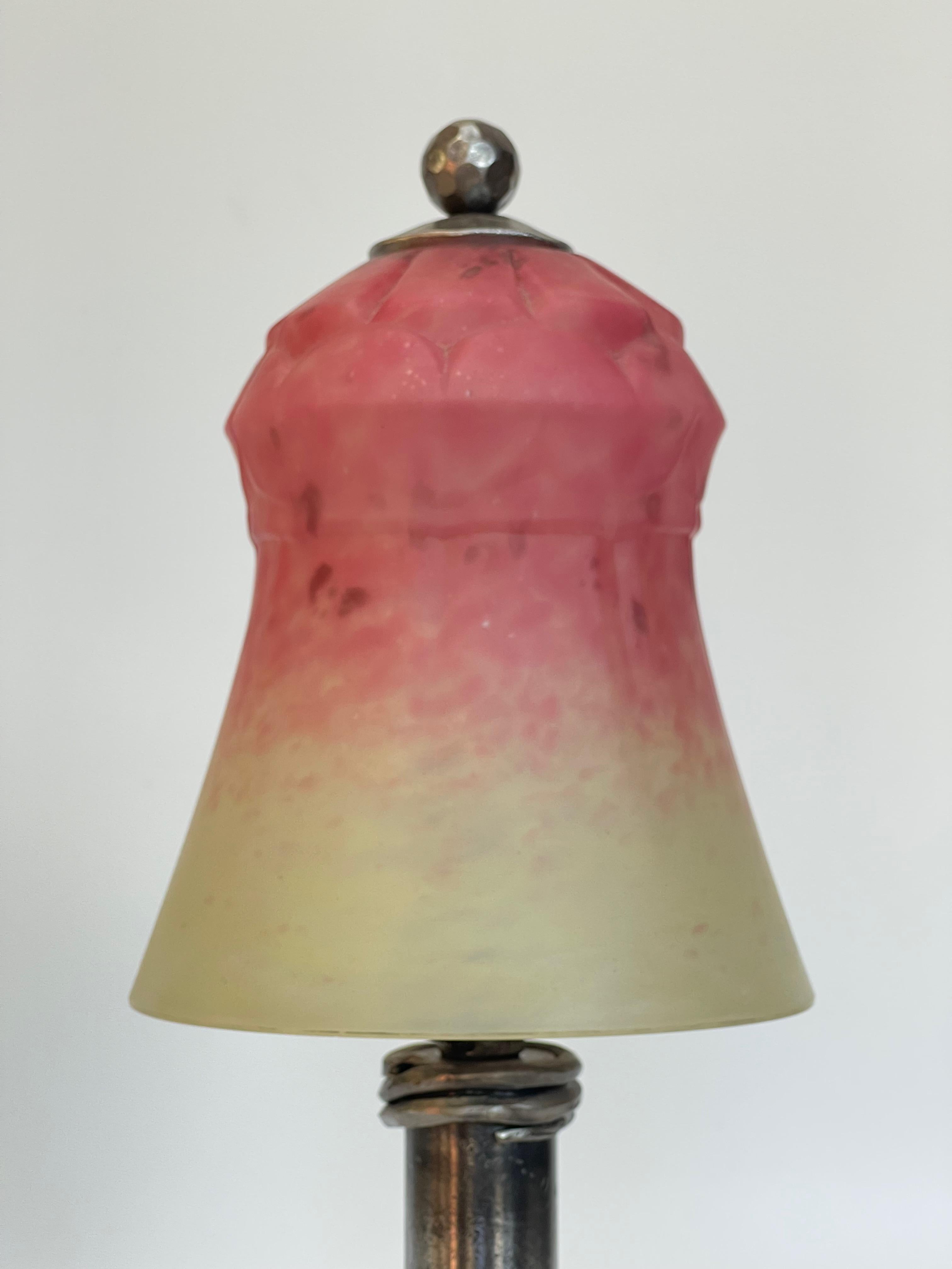 Début du 20ème siècle Lampe Art Déco signée Schneider en vente