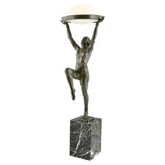 Lampe Art Déco avec danseuse, Danseuse à la coupe de Max Le Verrier, France, 1930