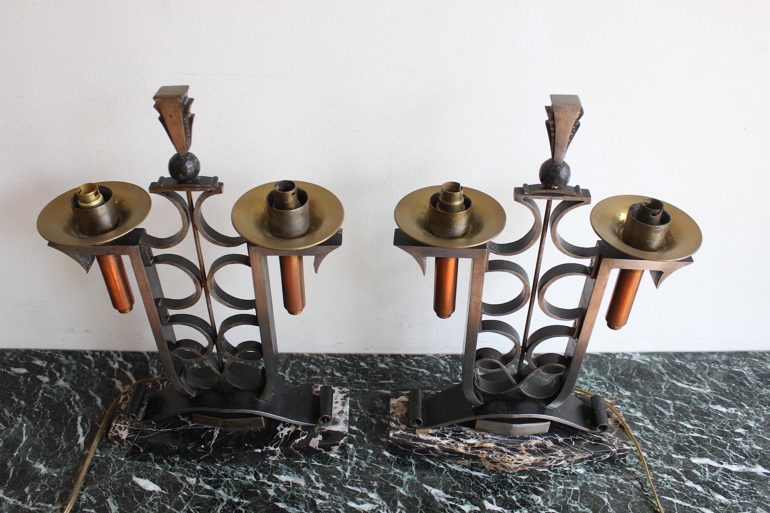 Art Déco Lamps In Wrought Iron For Sale 3