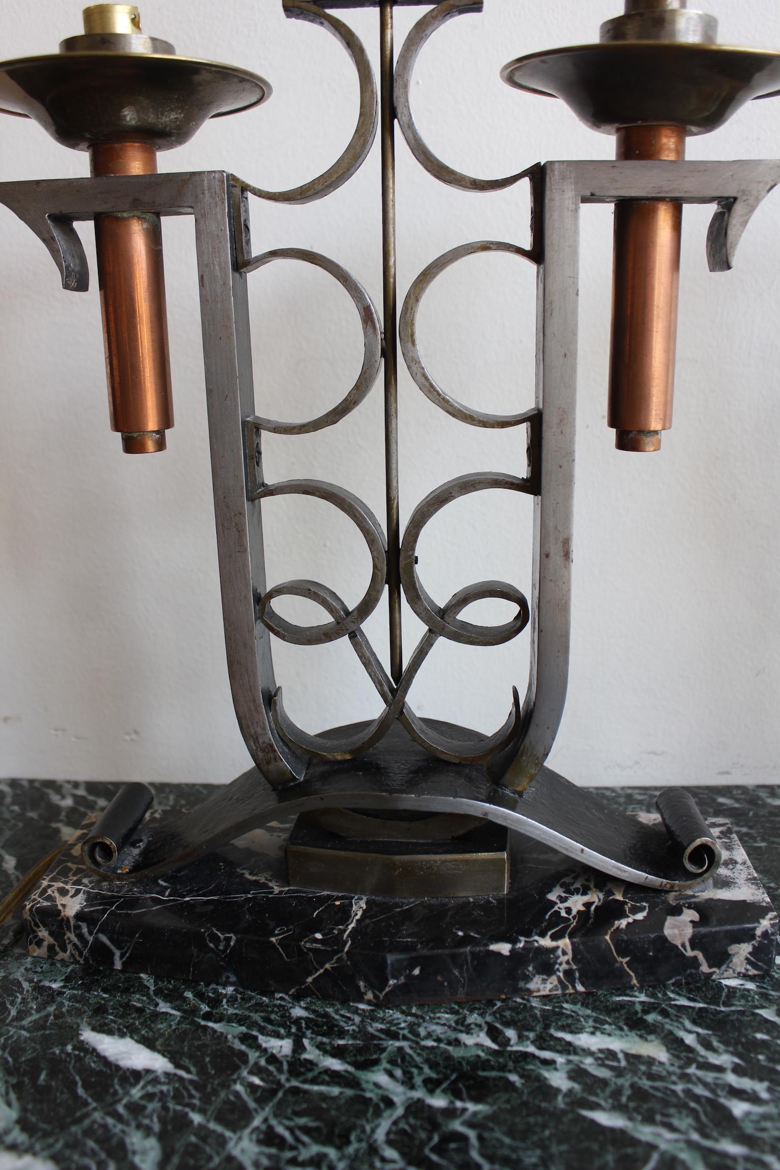 Art Déco Lamps In Wrought Iron In Good Condition For Sale In Marseille, FR