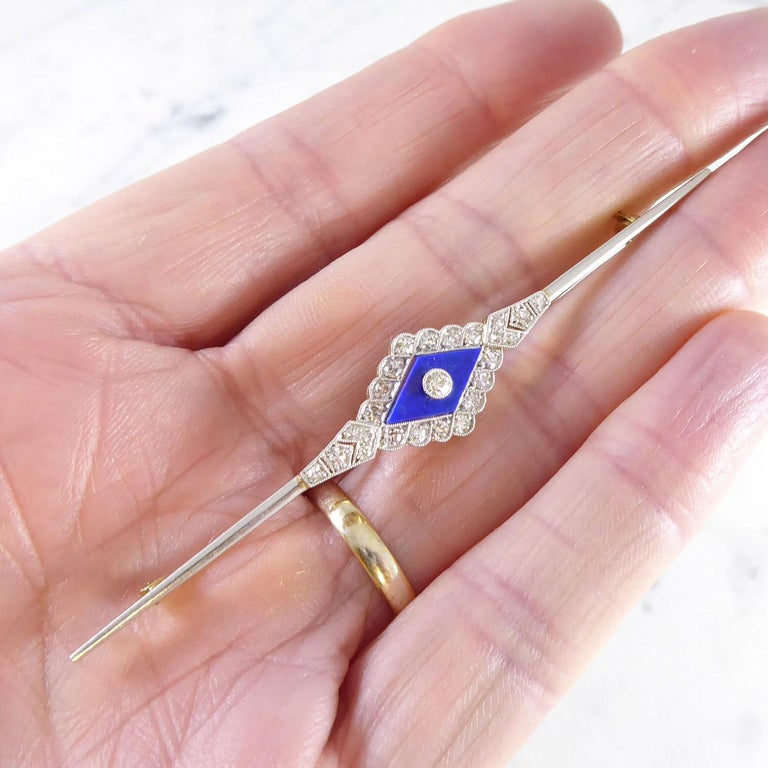Art Deco Lapis Lazuli and Diamond Brooch, 15 Carat Gold For Sale 3