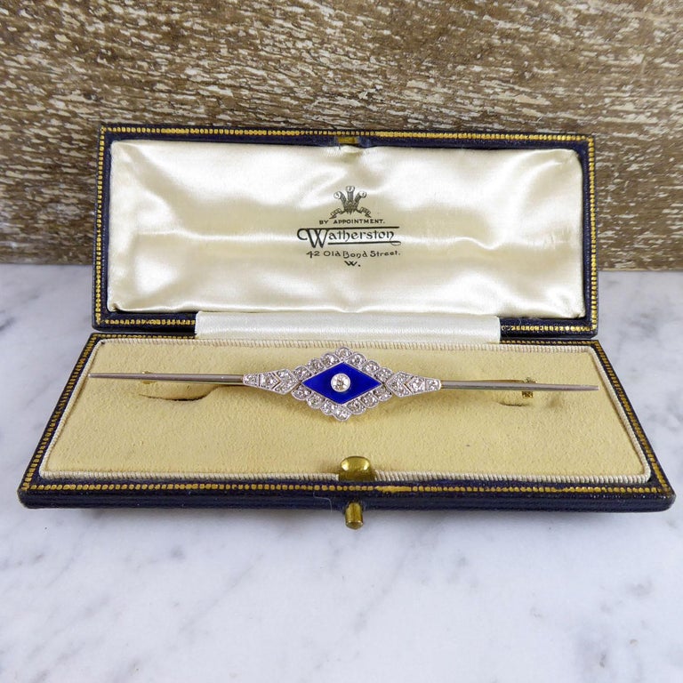 Art Deco Lapis Lazuli and Diamond Brooch, 15 Carat Gold For Sale 4