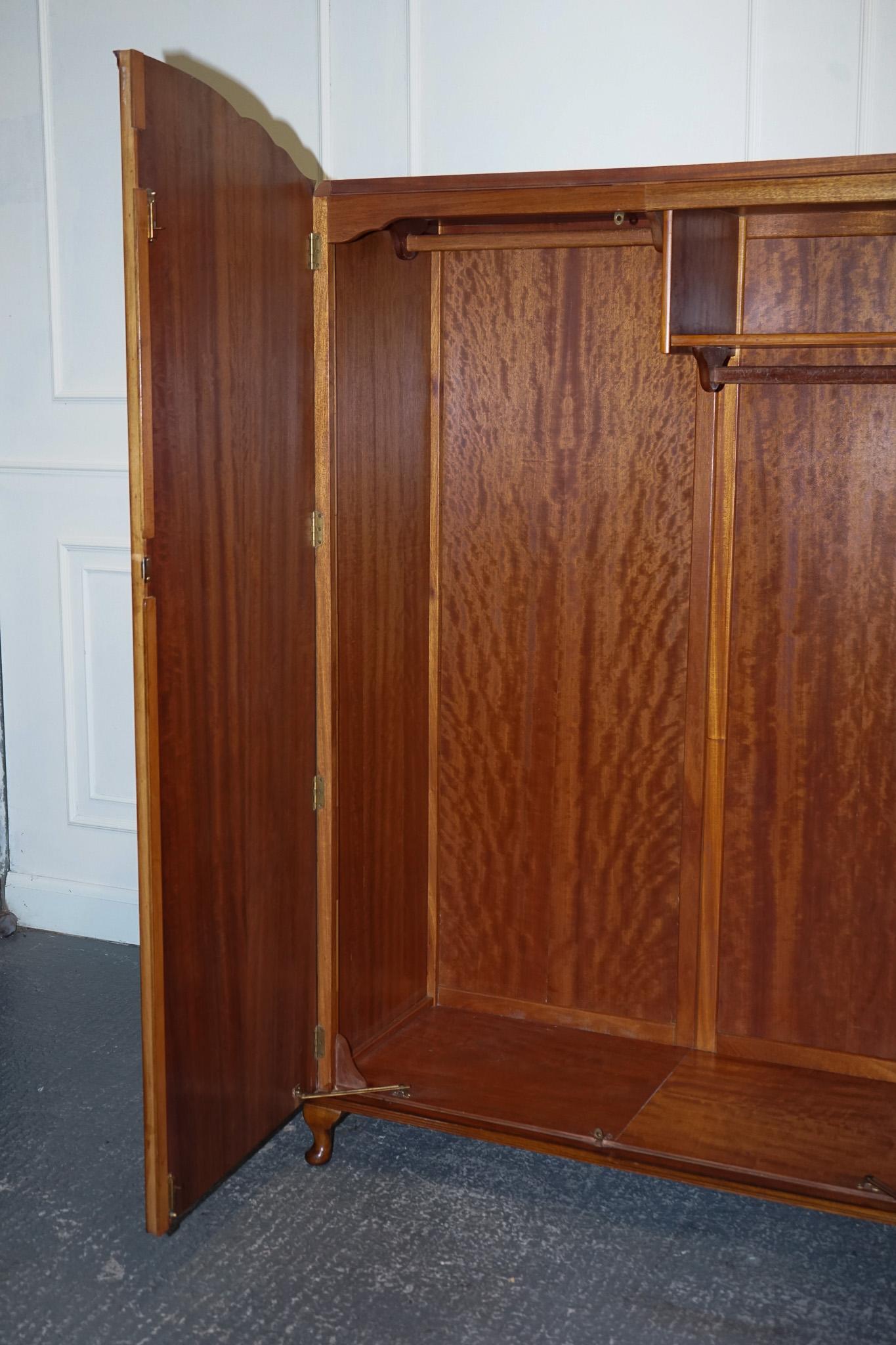 ART DECO LARGE 1940s BURR WALNUT QUEEN ANNE FEET STYLE WARDROBE In Good Condition In Pulborough, GB