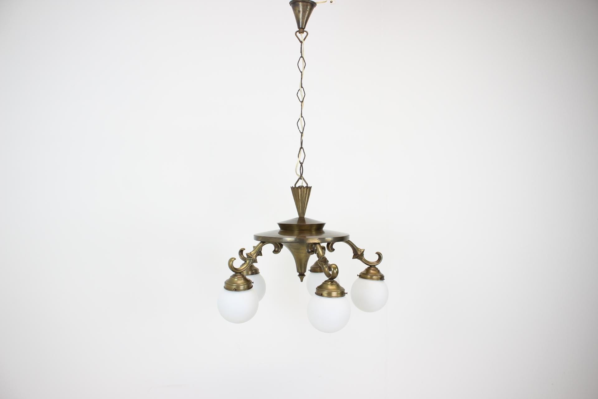 Mid-20th Century Art Deco Large 5-Flamming Chandelier, 1930s For Sale