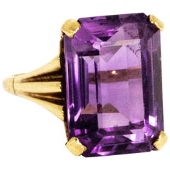 Art Deco Large Amethyst 9 Carat Gold Cocktail Ring