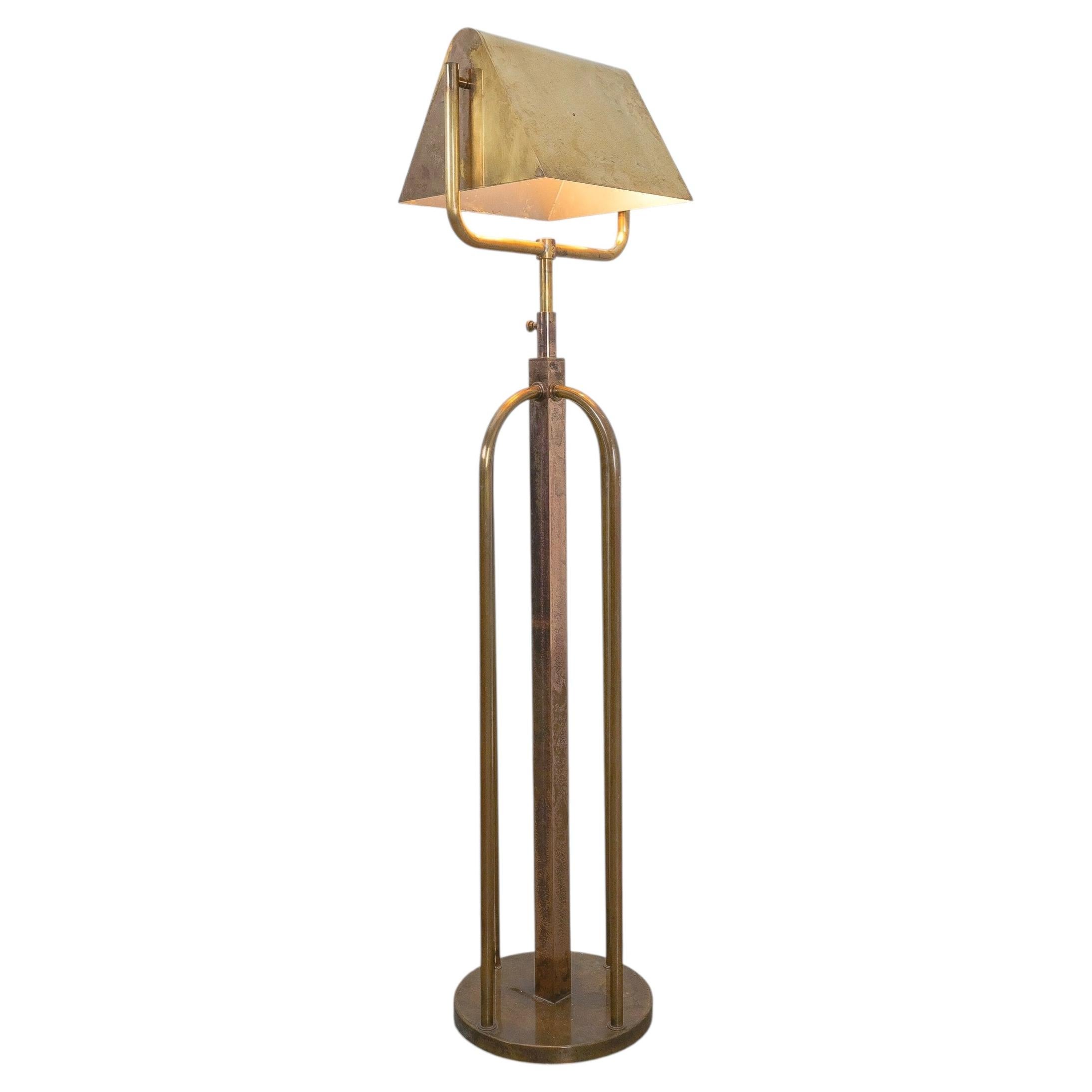 How do you identify an old floor lamp?