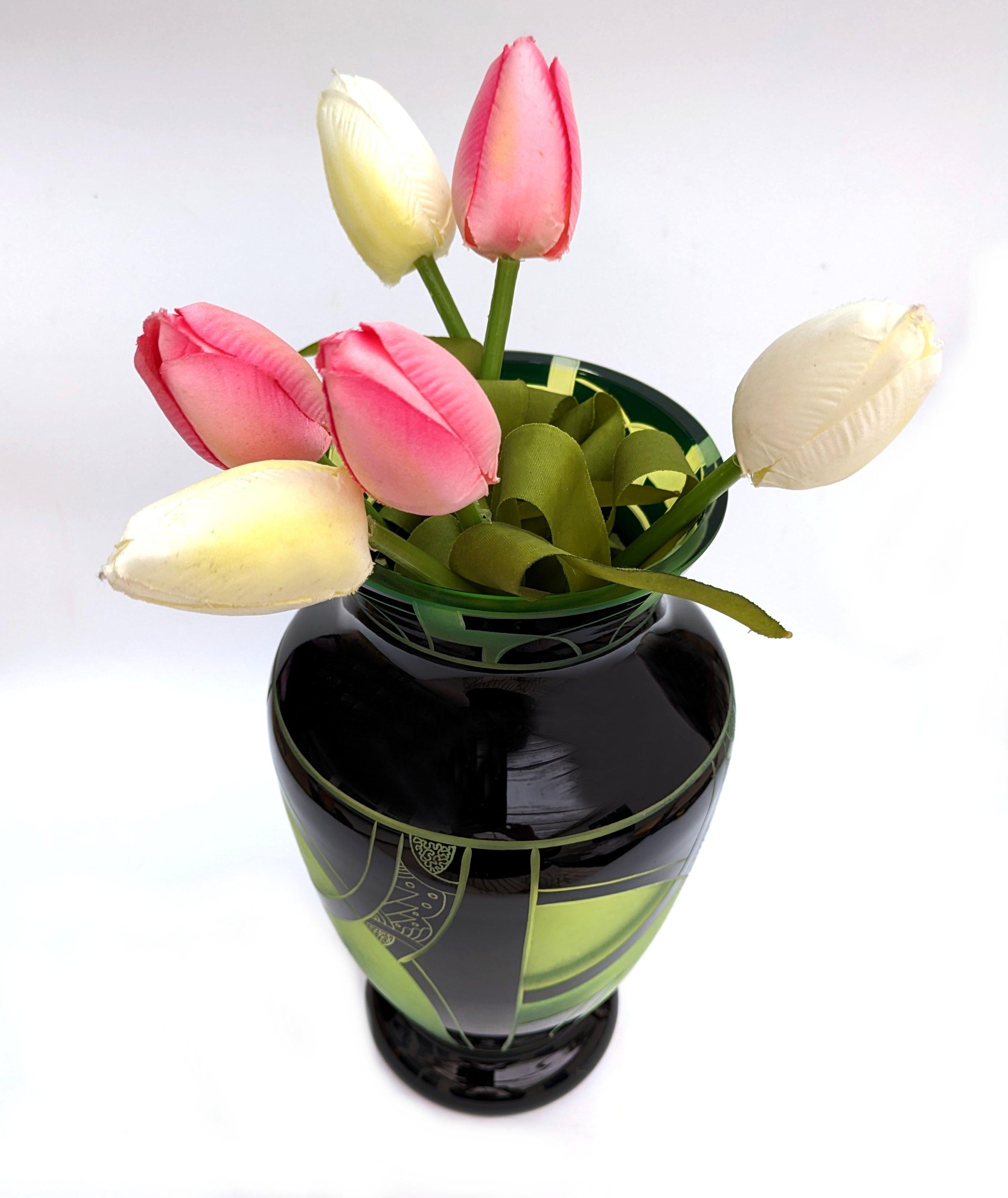 Grand vase en verre tchèque Art déco par Karl Palda, vers 1930 en vente 3