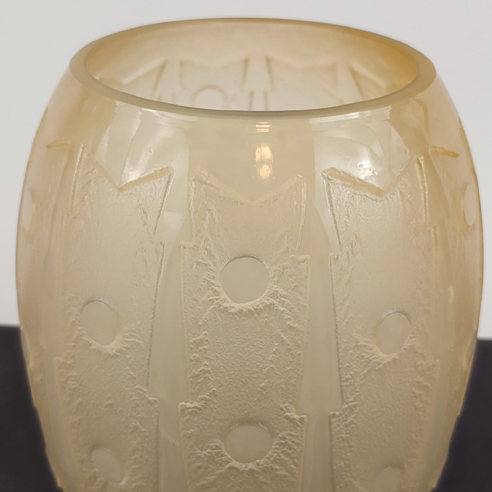 Mid-20th Century Art Deco Large Daum Nancy Etched Glass Vase, France, 1930s For Sale