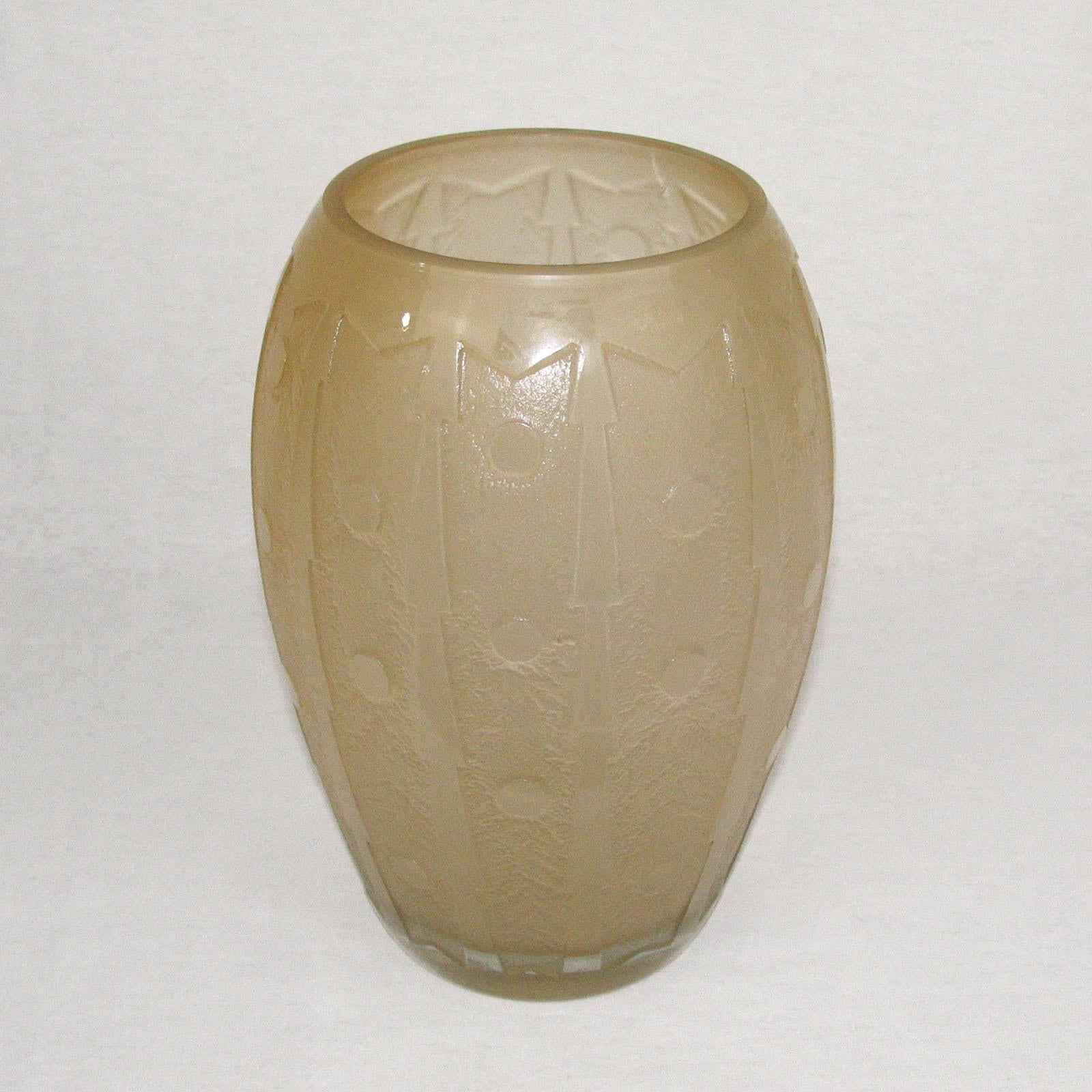 Art Deco Large Daum Nancy Etched Glass Vase, France, 1930s For Sale 1