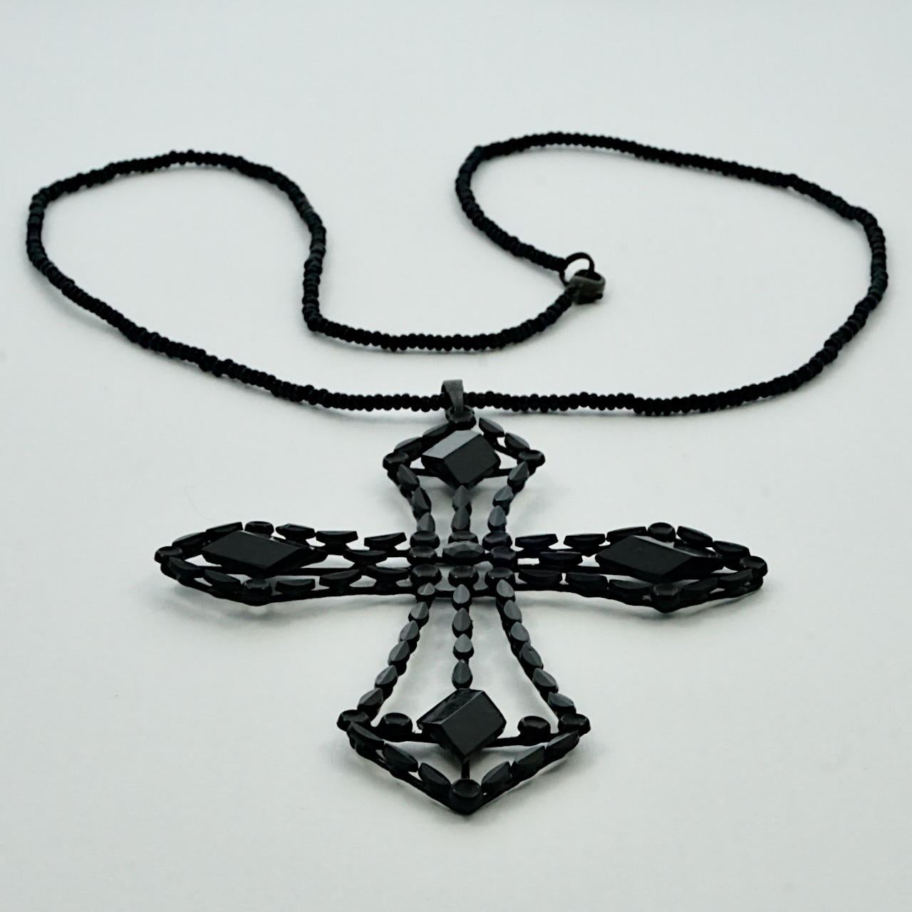 Art Deco Large French Jet Cross Pendant and Black Glass Bead Chain Necklace In Good Condition For Sale In London, GB