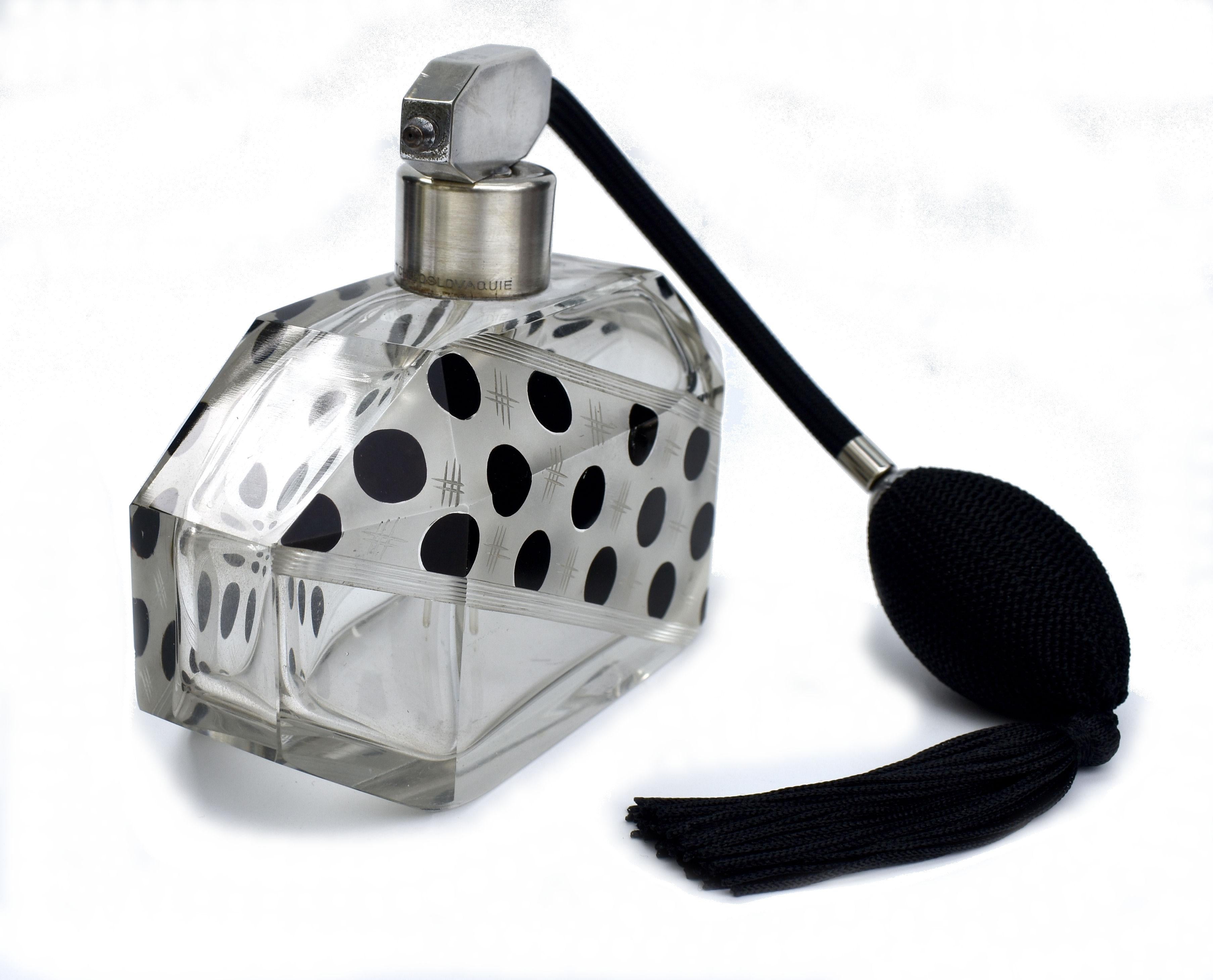 Großer Damen-Parfüm- Atomizer aus Glas und Emaille im Art déco-Stil, um 1930 (Tschechisch) im Angebot
