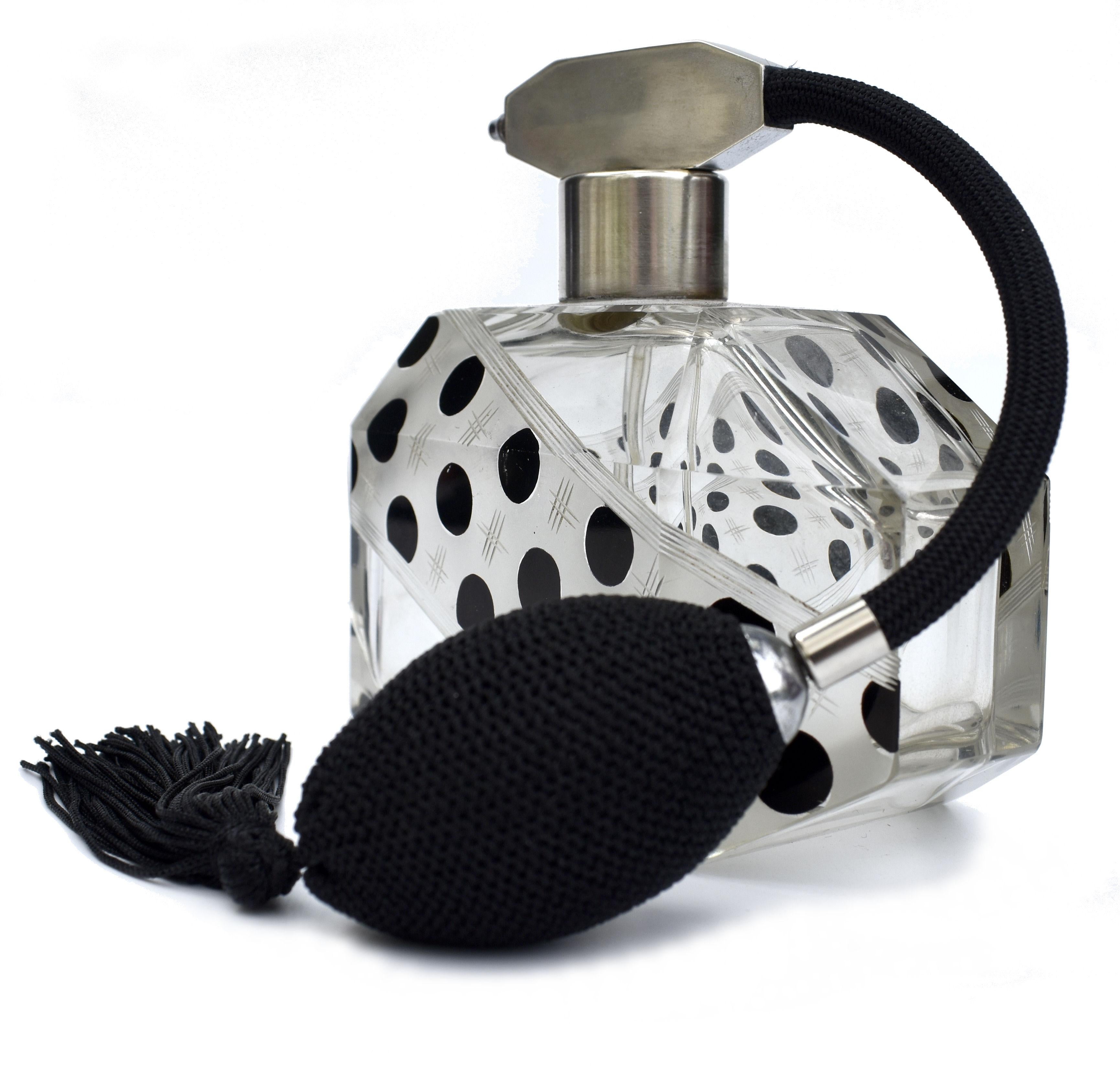 Großer Damen-Parfüm- Atomizer aus Glas und Emaille im Art déco-Stil, um 1930 im Zustand „Gut“ im Angebot in Devon, England