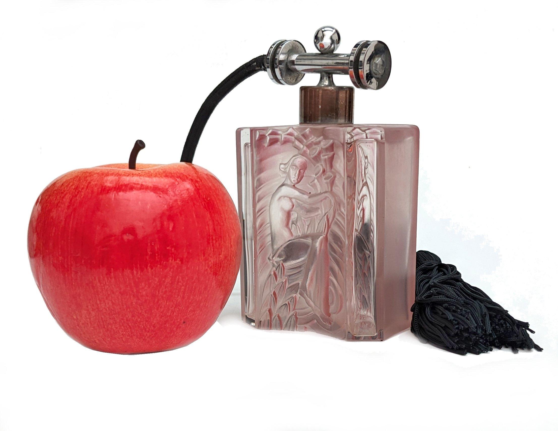 Art Deco Large Glass Perfume Atomizer, c1930 2