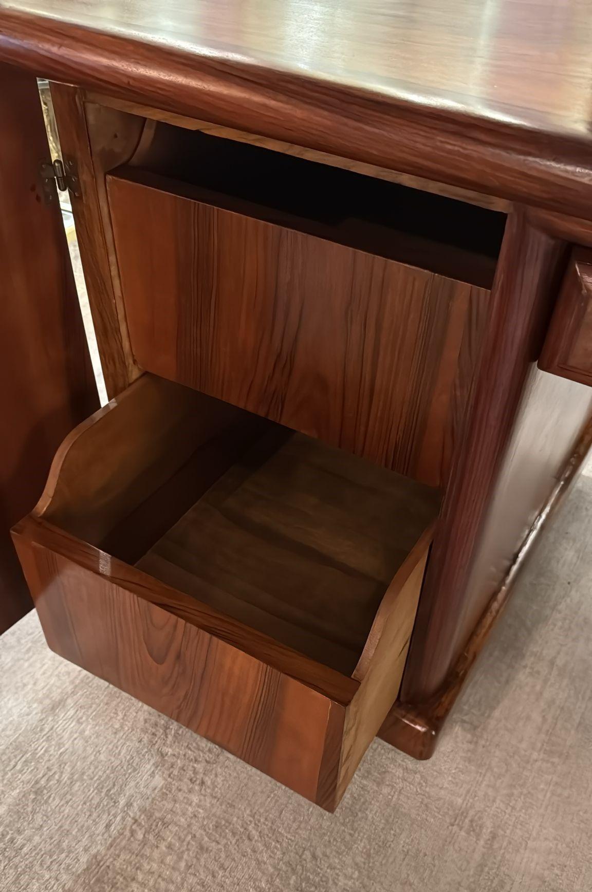 Scrivania italiana di grandi dimensioni in stile Art Déco con doppie ante e cassetti in vendita 7