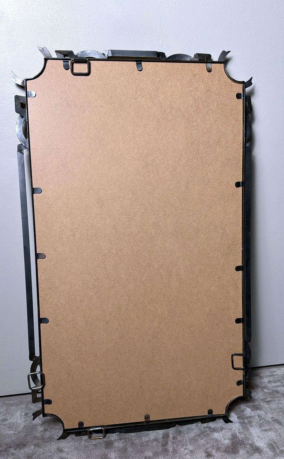 Midcentury  Grand miroir mural italien avec cadre en métal doré en vente 10