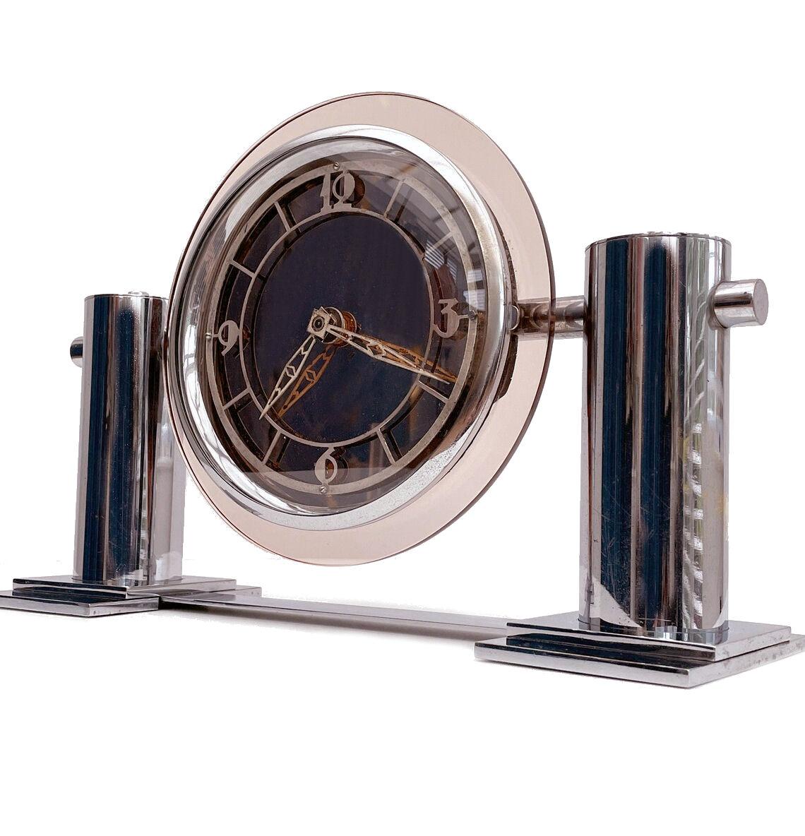 Art Deco Large Modernist Mantle Mirrored Clock, Circa 1930 In Good Condition For Sale In Devon, England