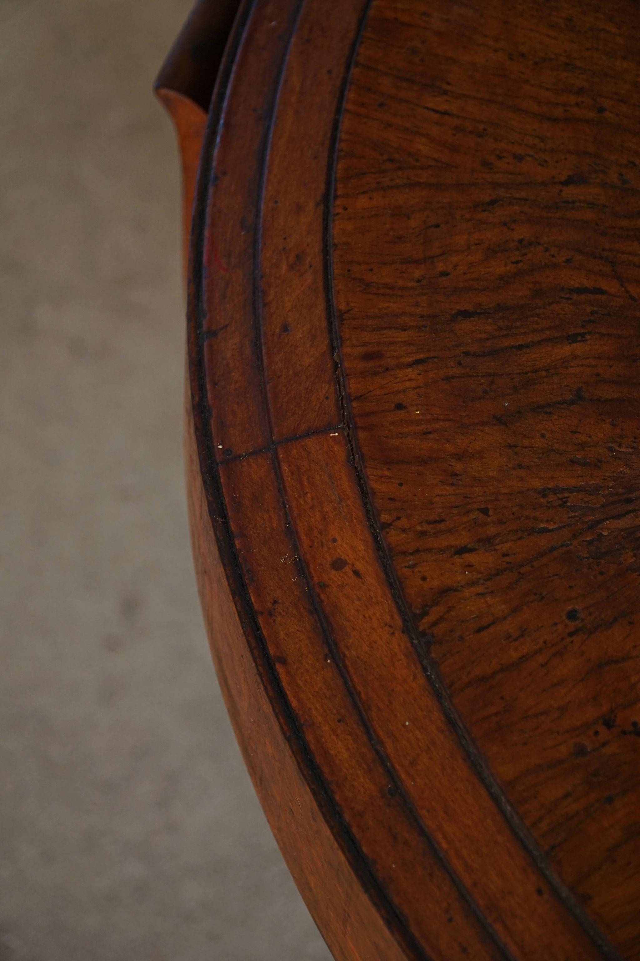 Art Deco, Large Round Sofa Table in Walnut, By a Danish Cabinetmaker, 1930s For Sale 7