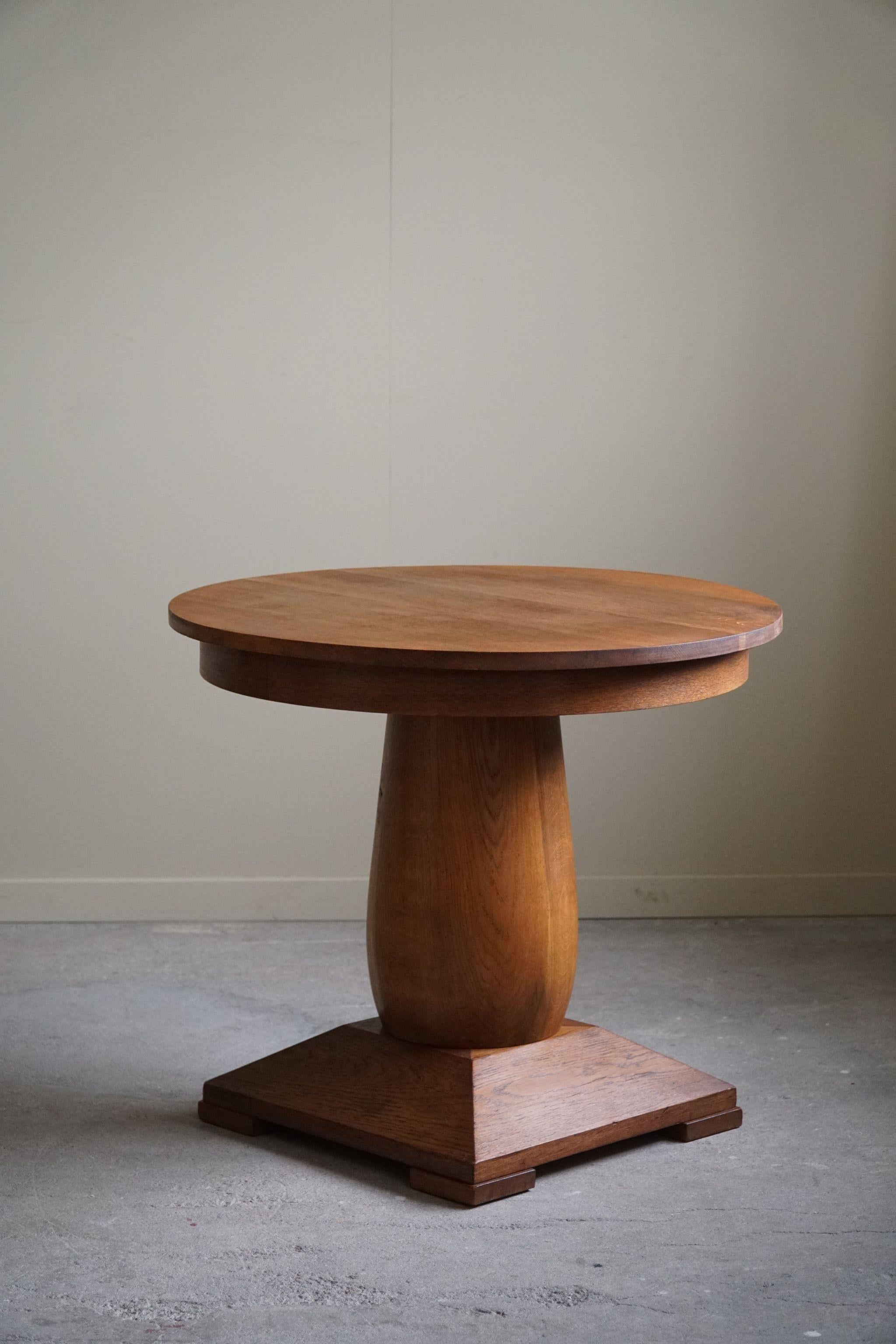 Art Deco, Large Side Table in Solid Oak, Made by a  Danish Cabinetmaker, 1940s For Sale 5