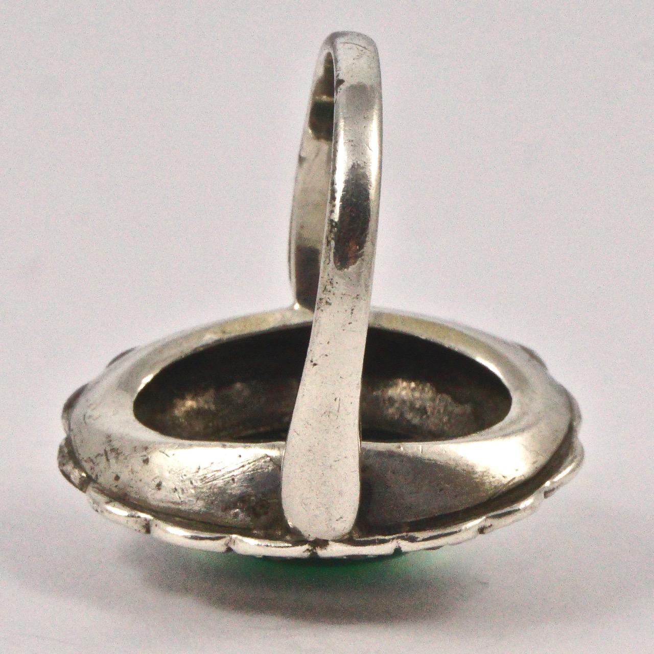 Round Cut Art Deco Large Silver Marcasite and Green Semi-Precious Stone Ring circa 1930s For Sale